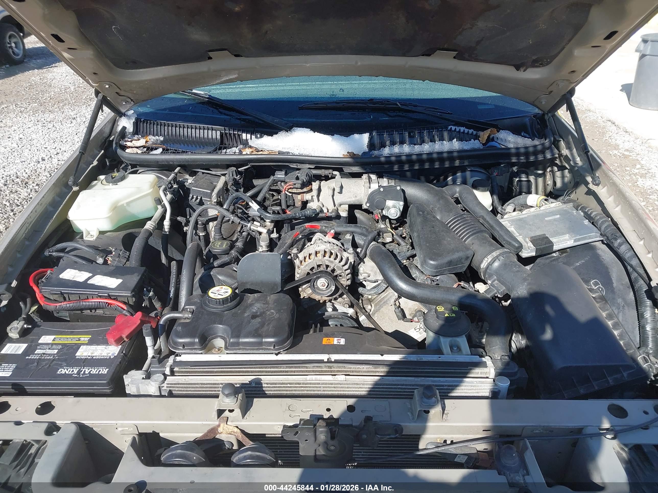 LINCOLN TOWN image 10
