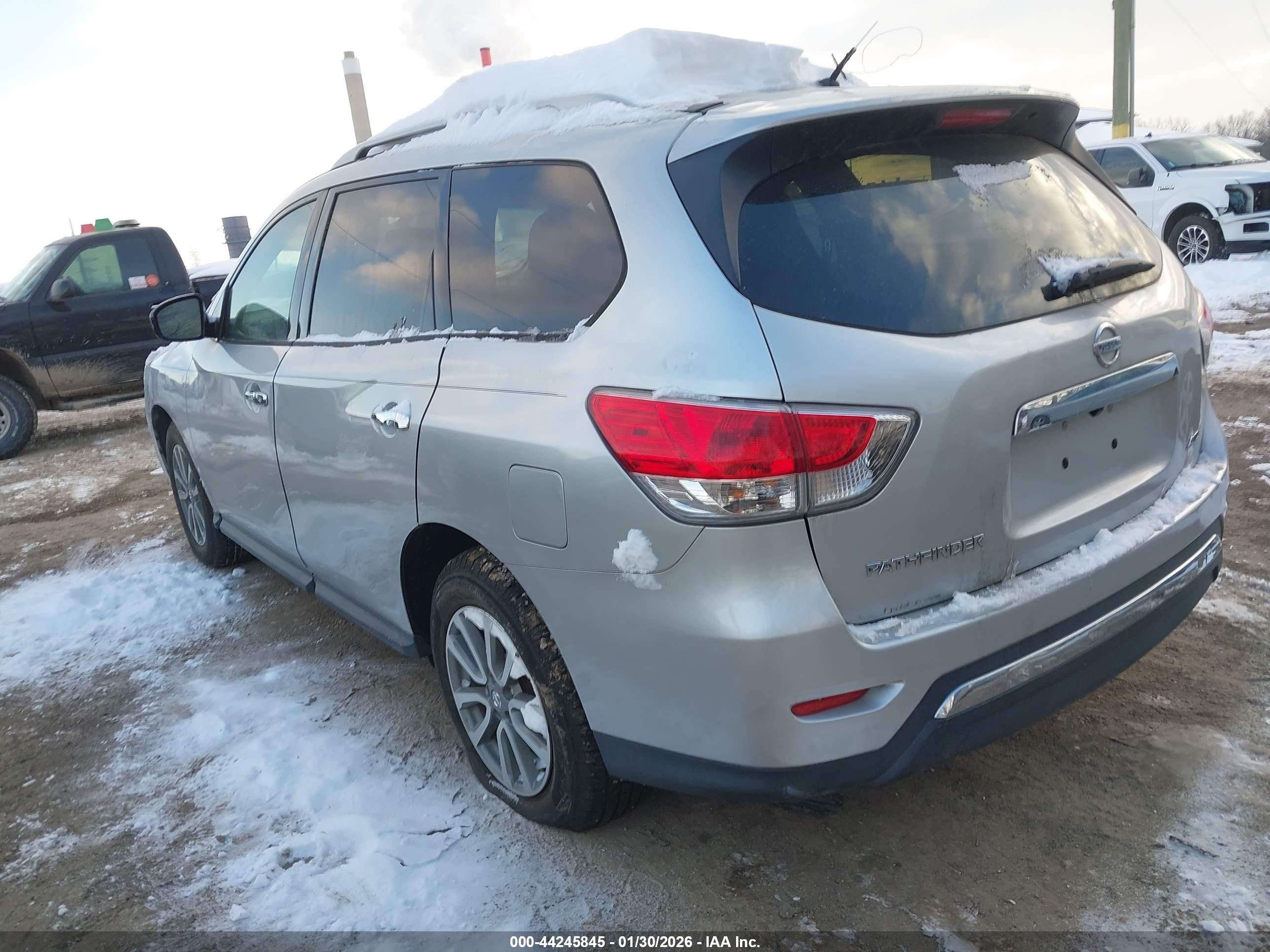 NISSAN PATHFINDER image 3
