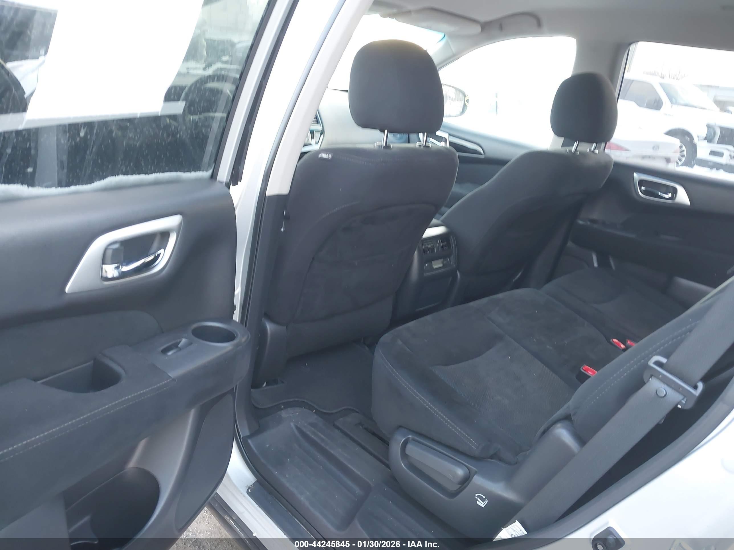 NISSAN PATHFINDER image 8