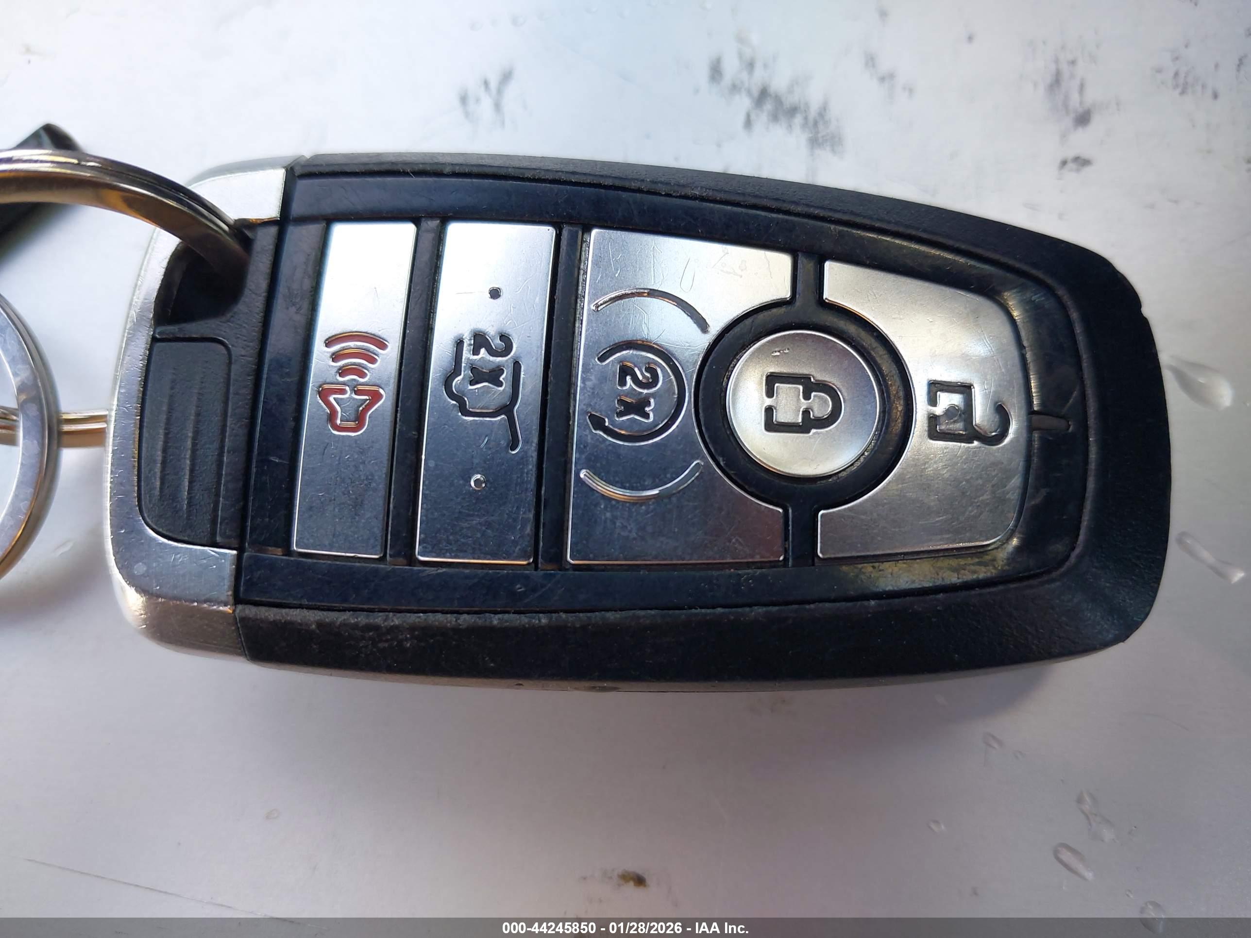 FORD EXPLORER image 11