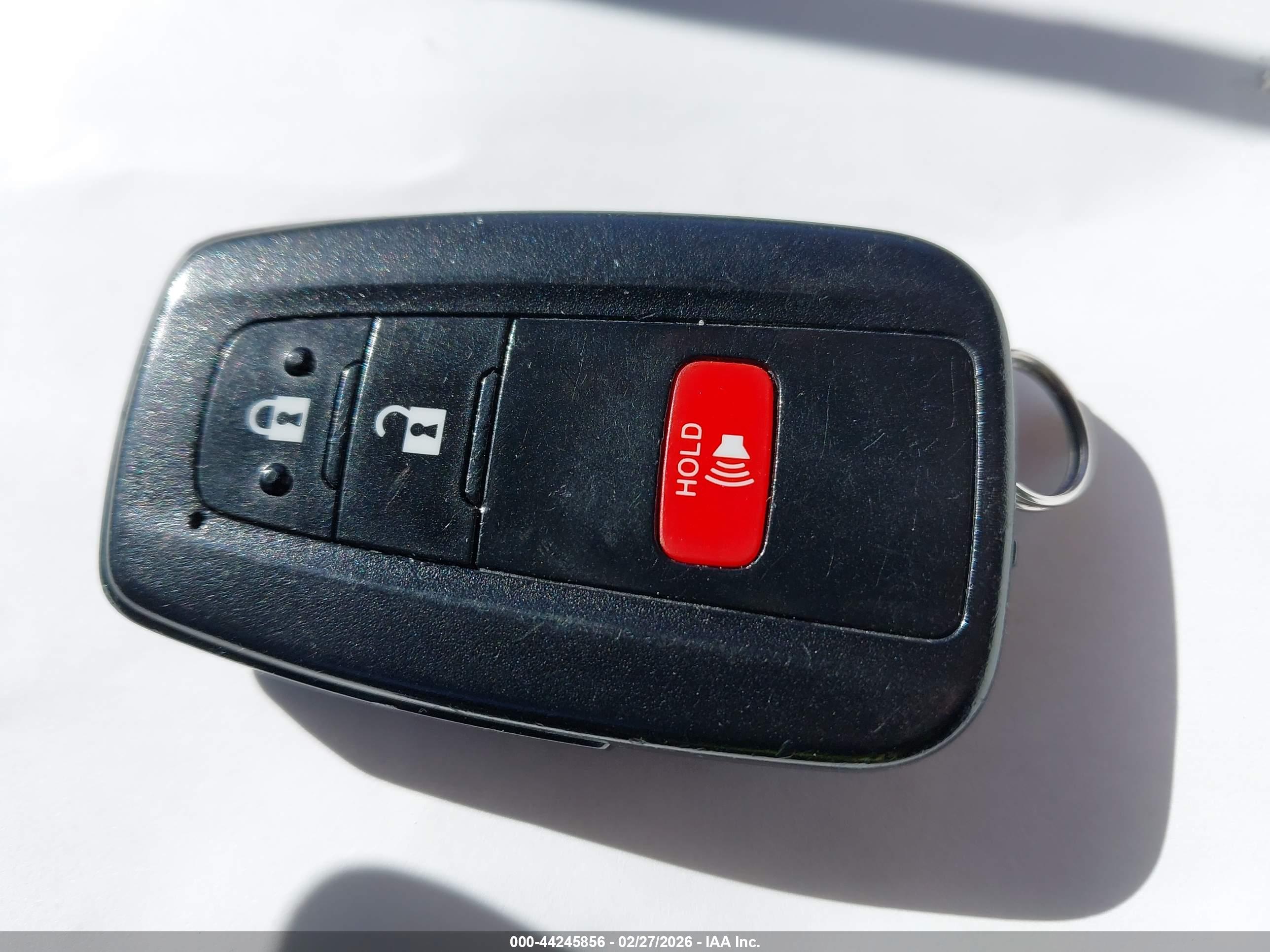 TOYOTA RAV4 image 11