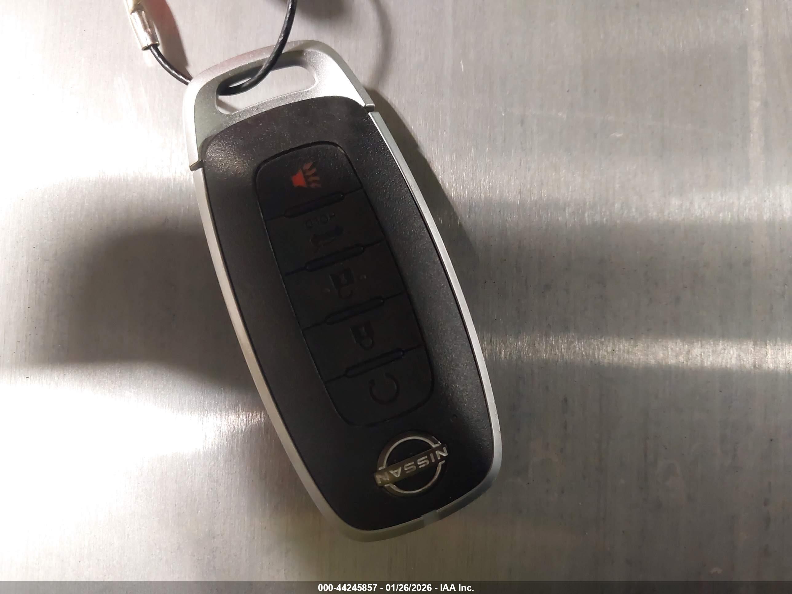 NISSAN ROGUE image 11