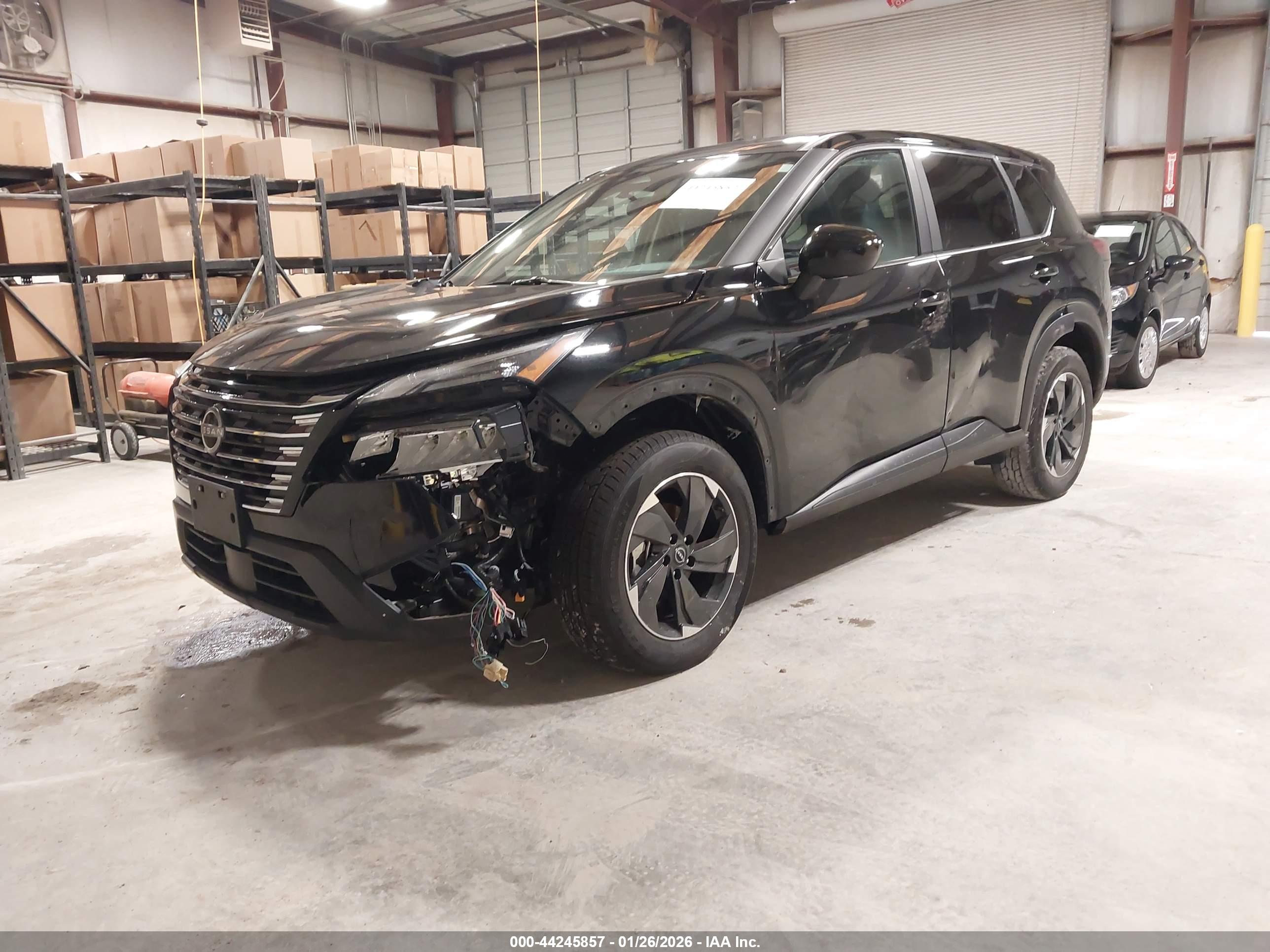 NISSAN ROGUE image 2