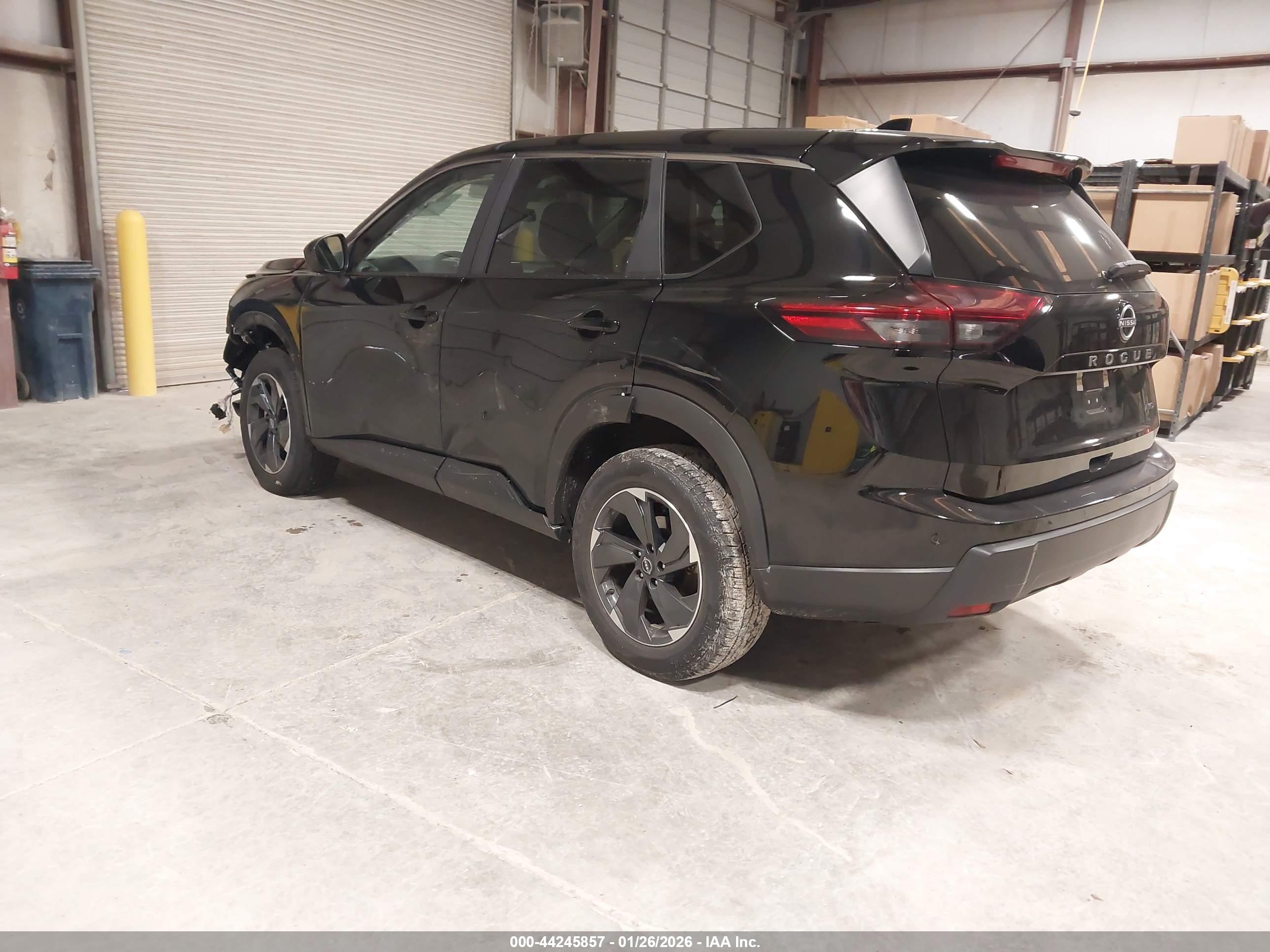 NISSAN ROGUE image 3