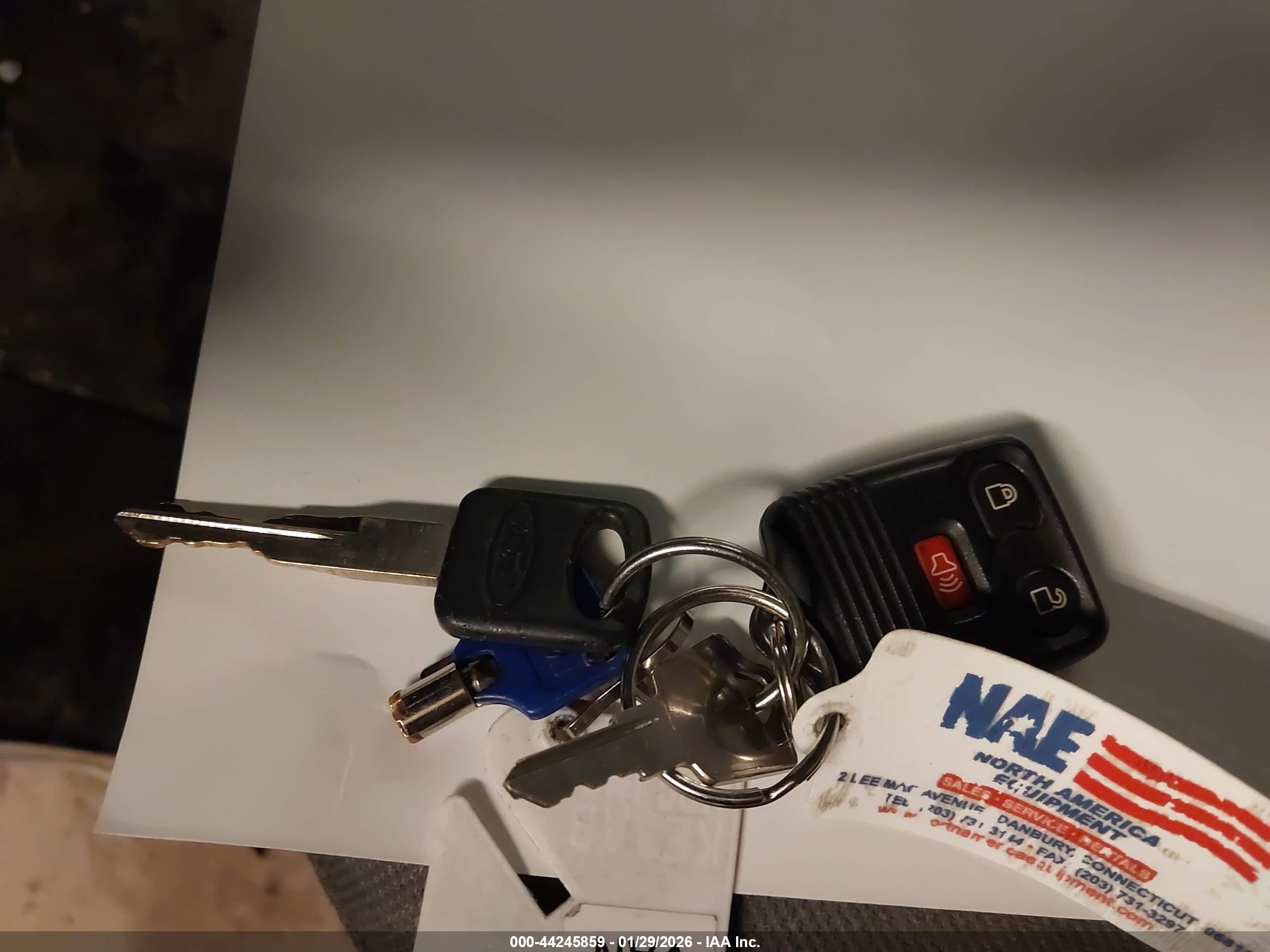 FORD E-250 image 11