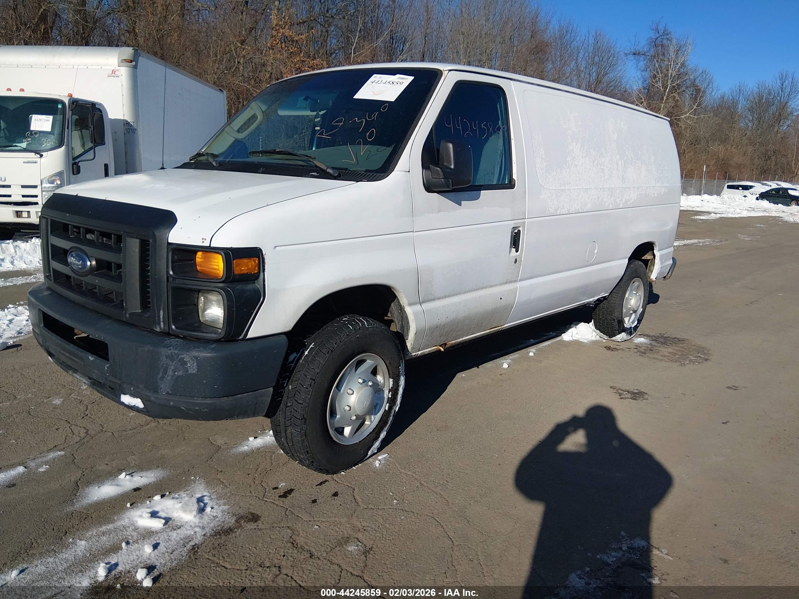 FORD E-250 image 2