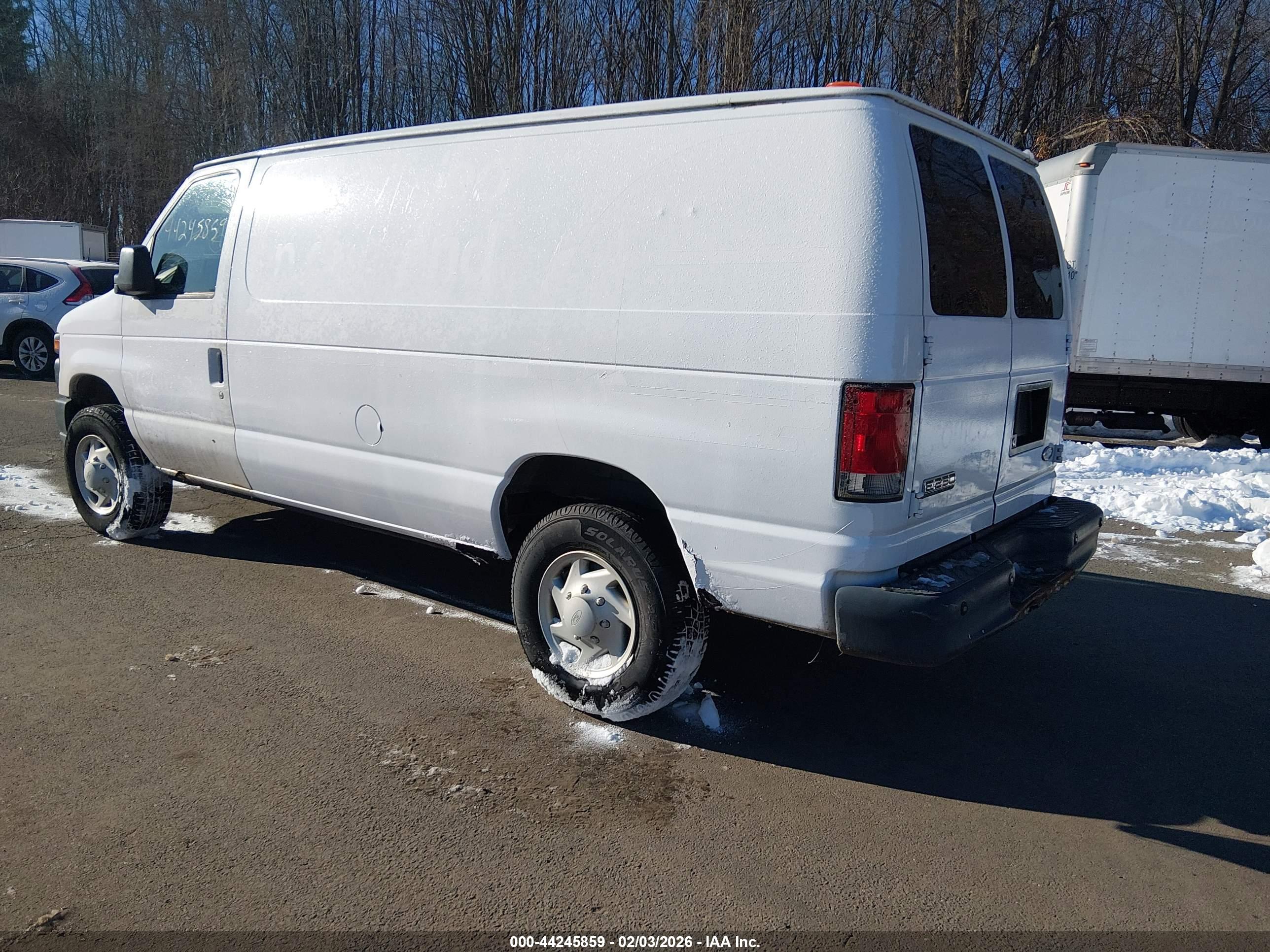 FORD E-250 image 3