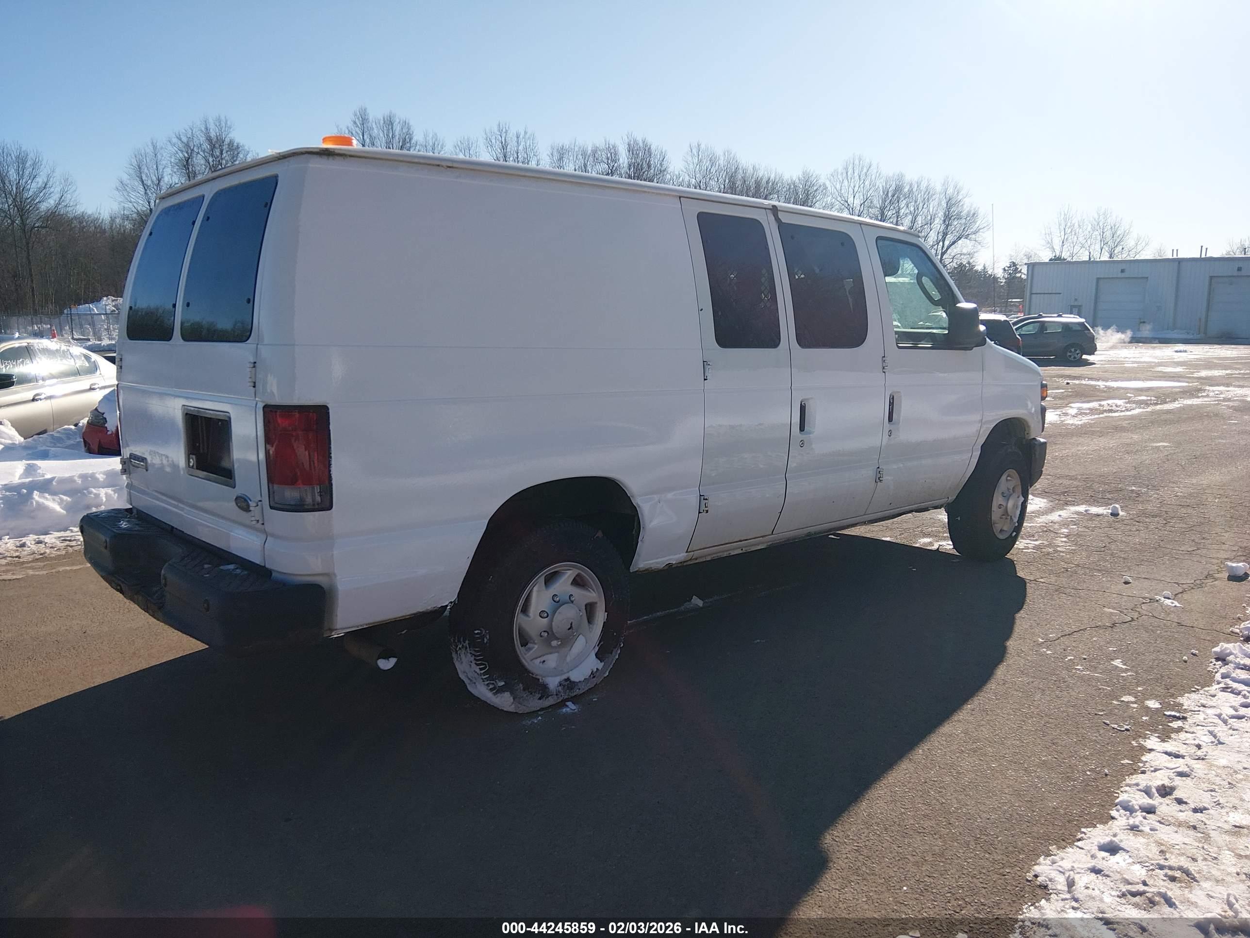 FORD E-250 image 4