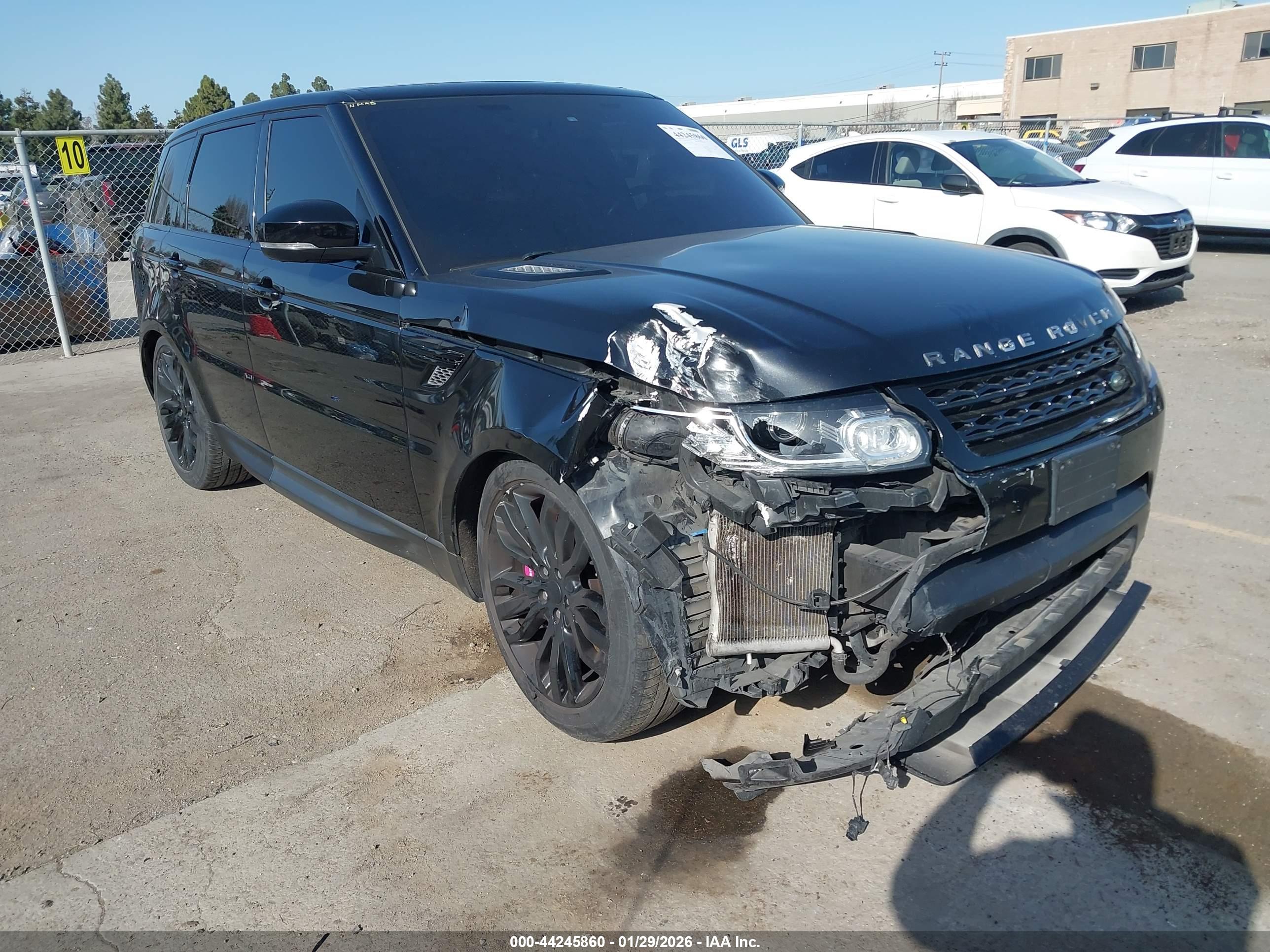 LAND ROVER image 6