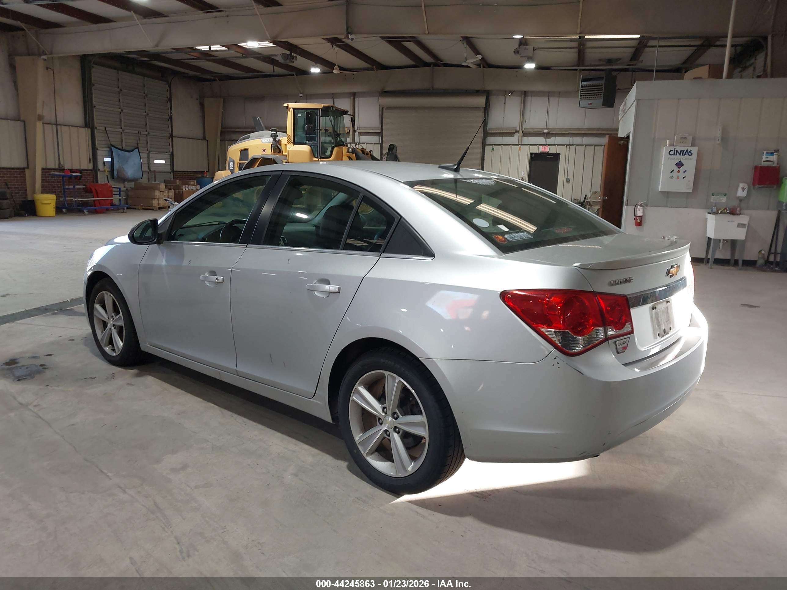 CHEVROLET CRUZE image 3