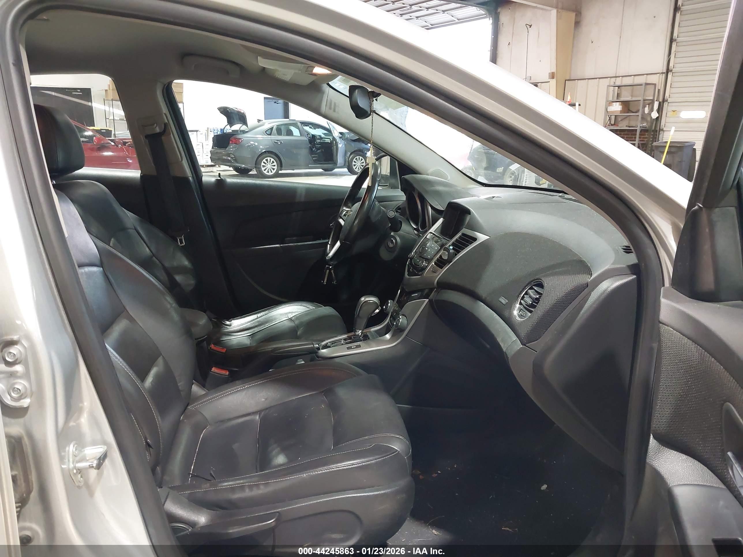 CHEVROLET CRUZE image 5