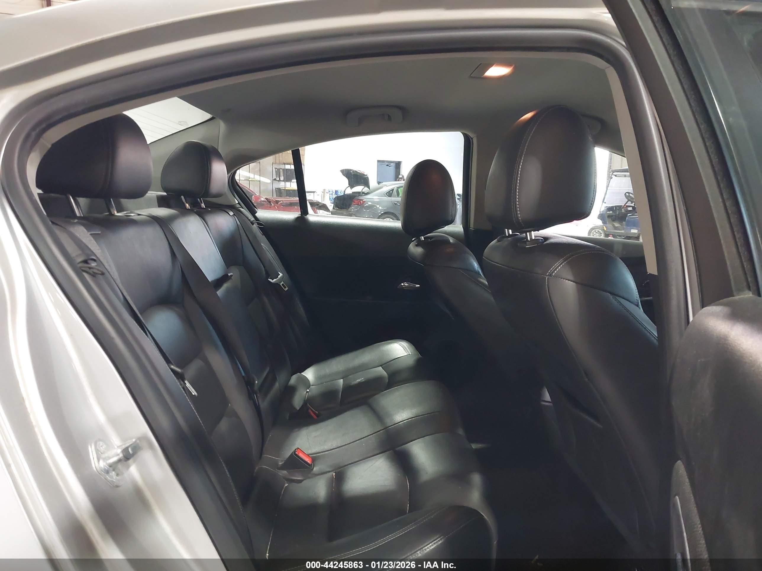 CHEVROLET CRUZE image 8
