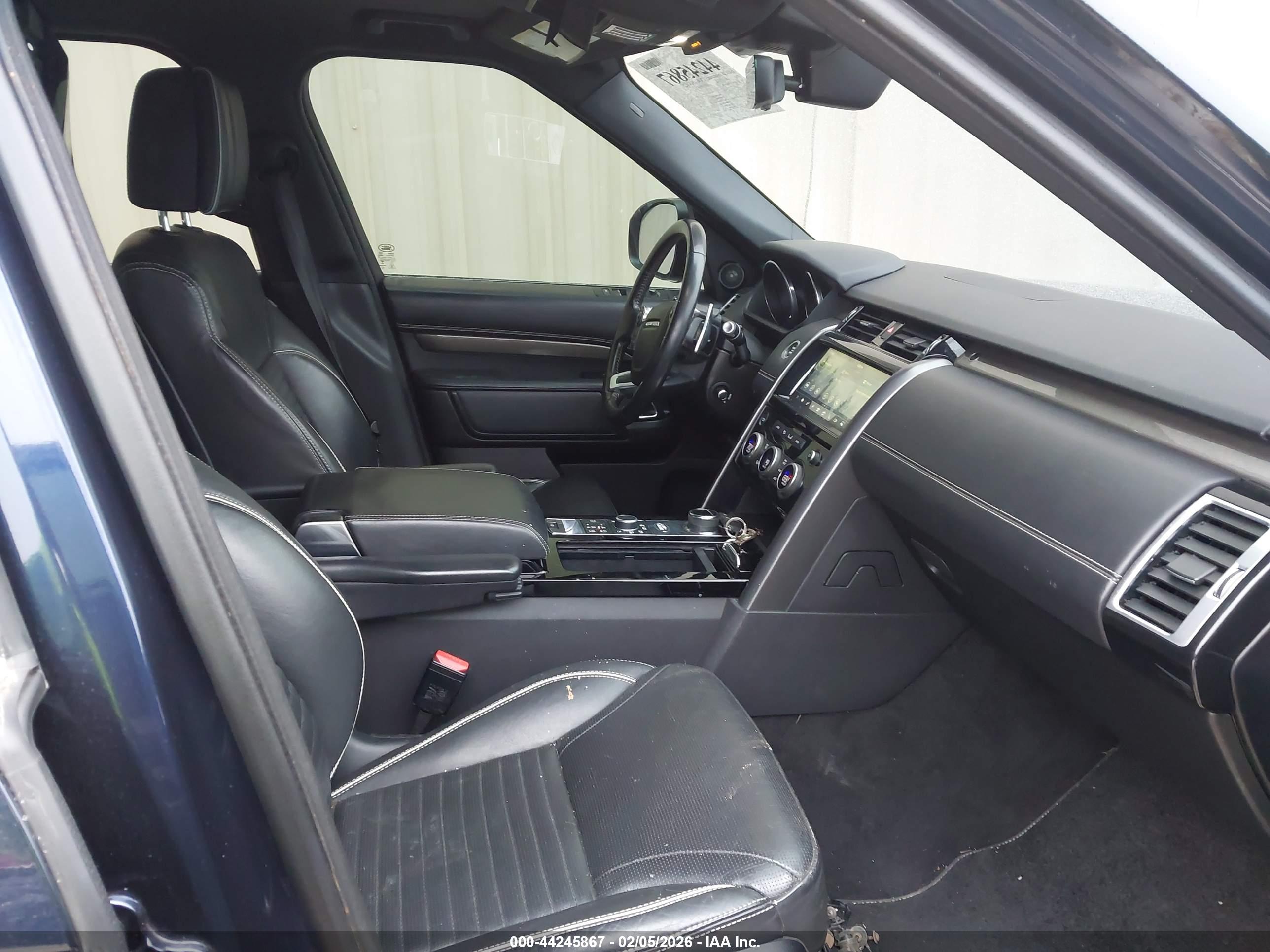 LAND ROVER image 5