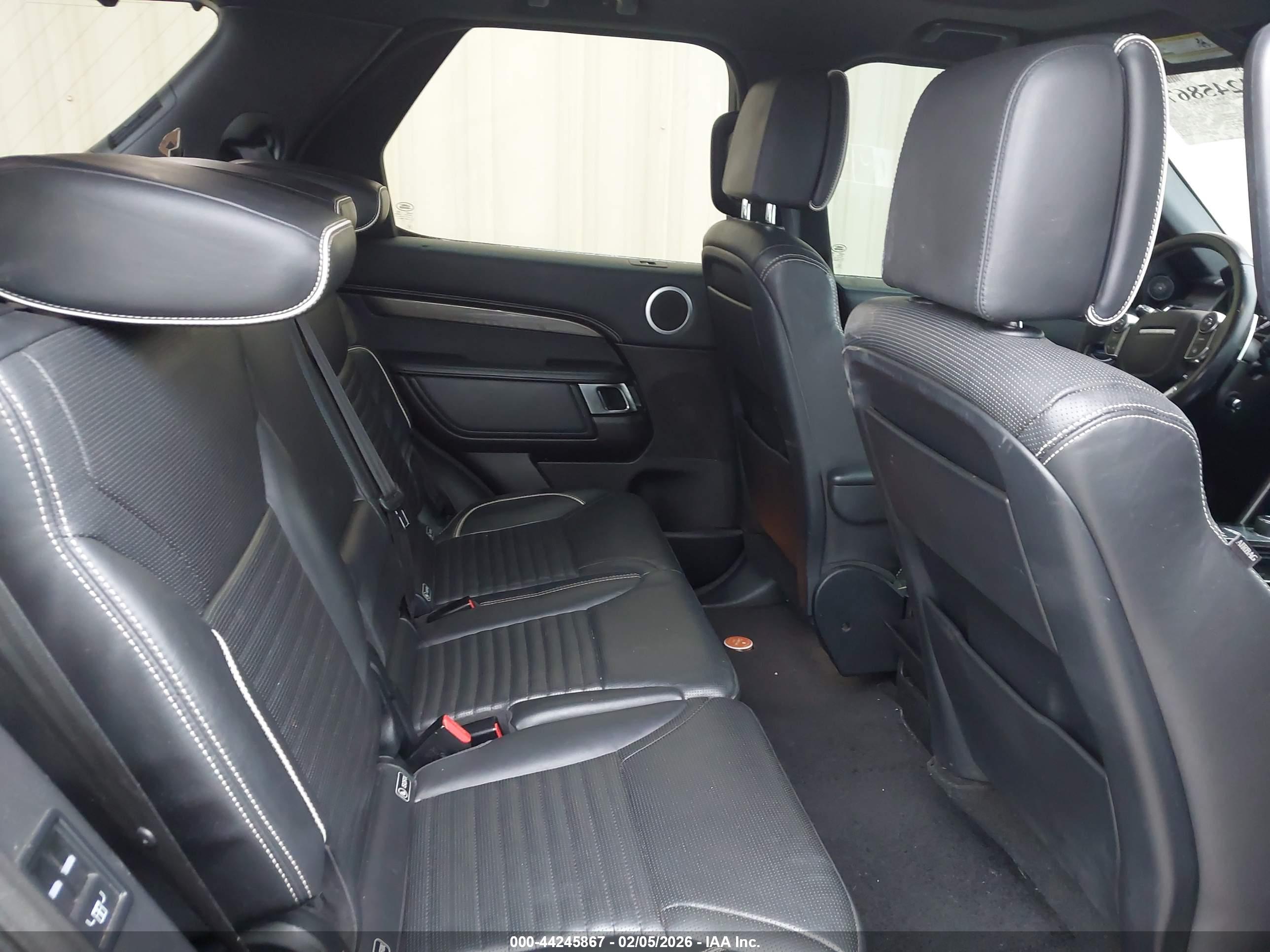 LAND ROVER image 8