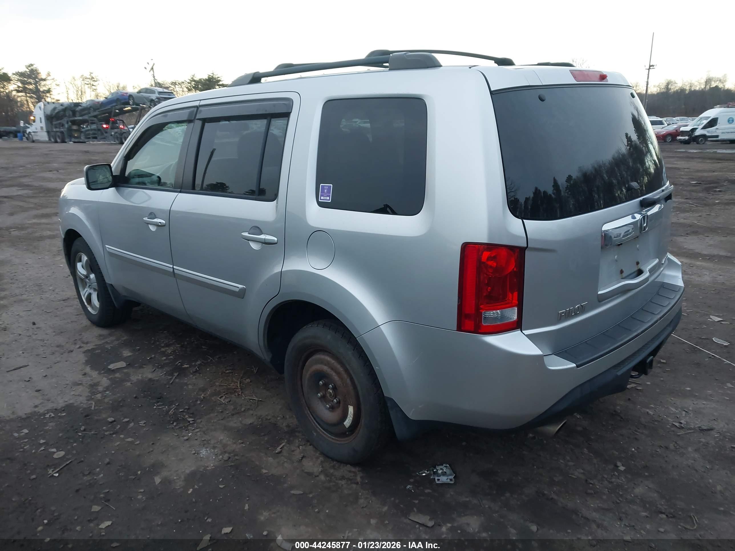 HONDA PILOT image 3