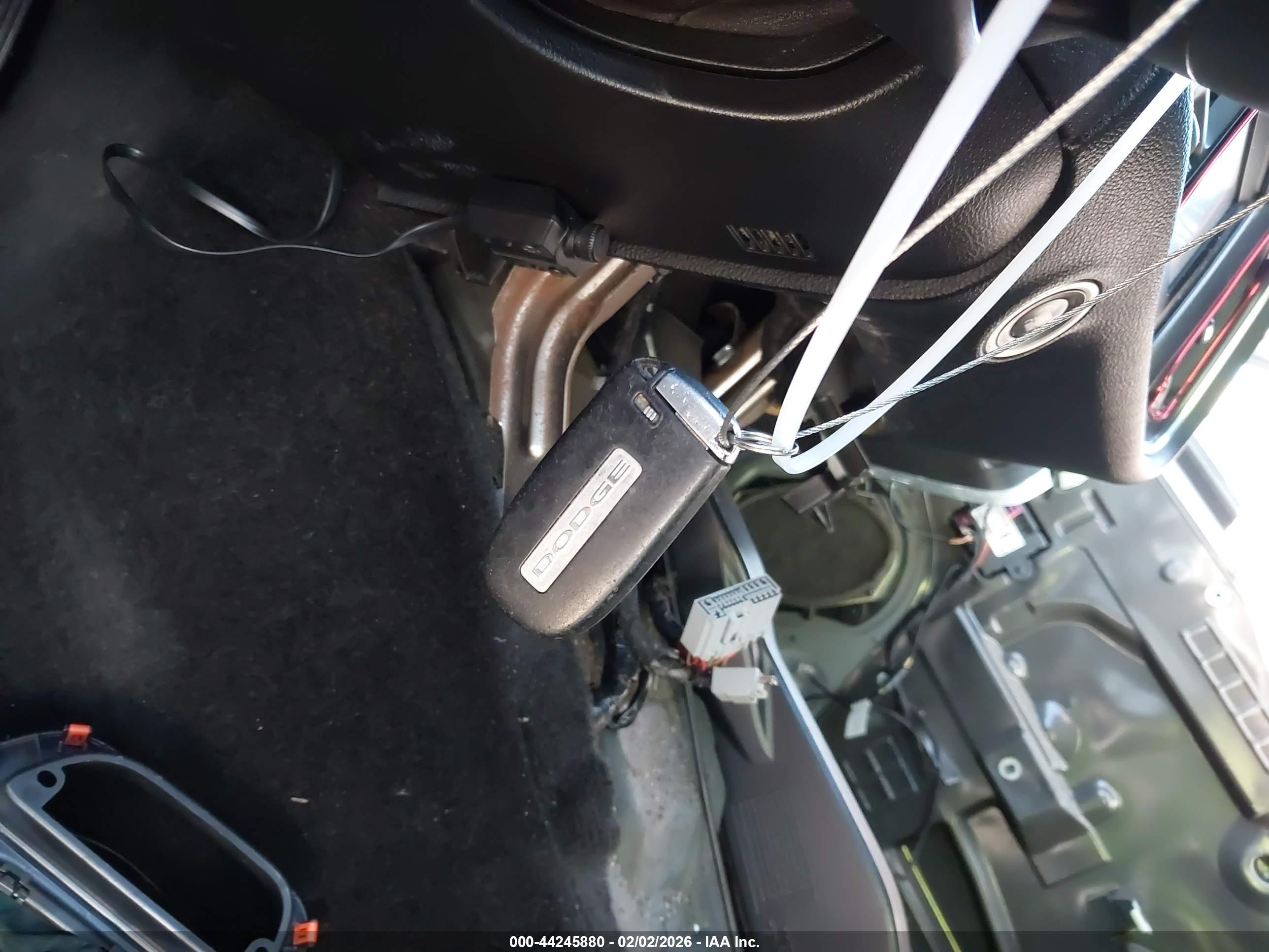 DODGE CHALLENGER image 11