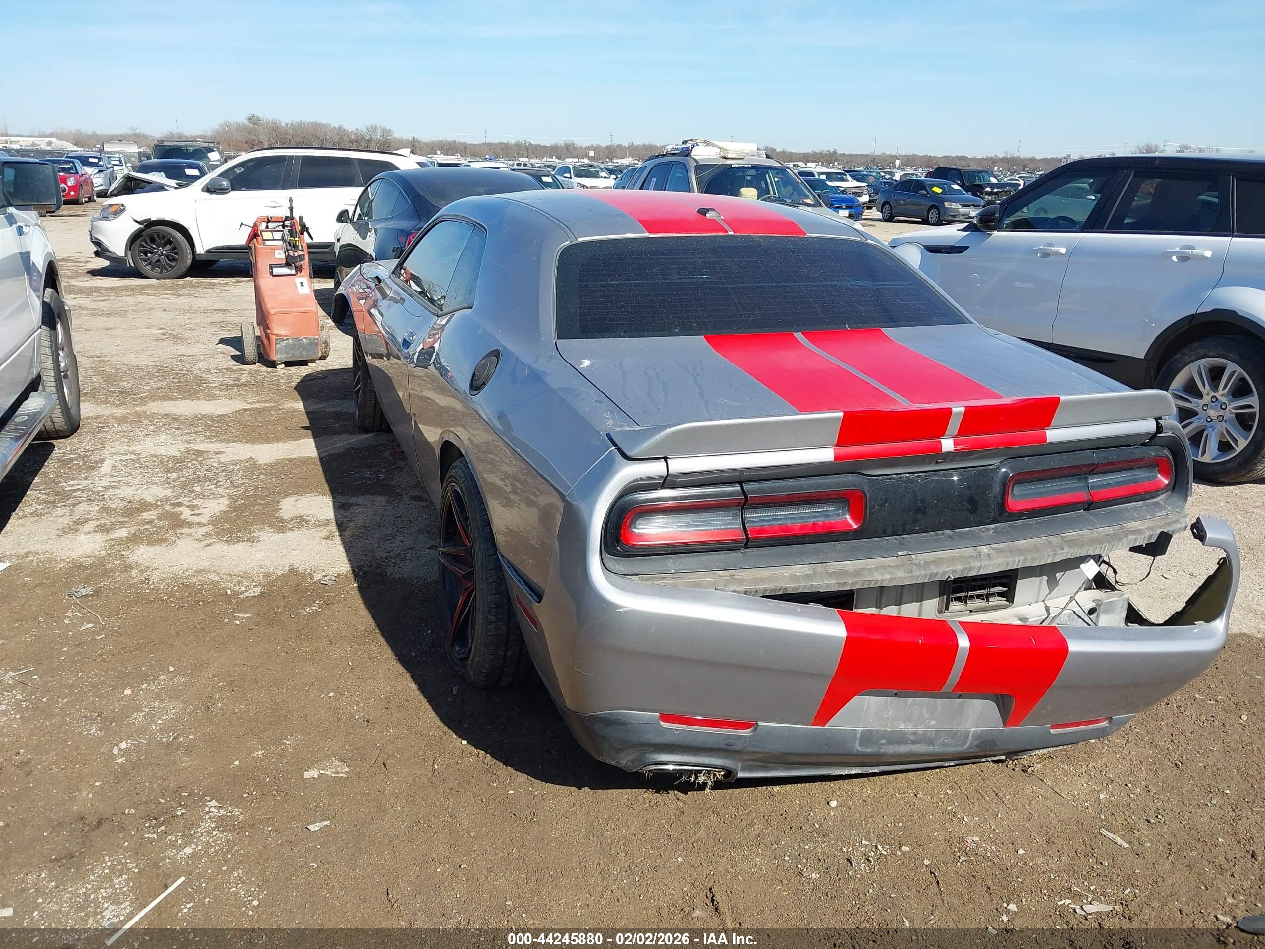 DODGE CHALLENGER image 3