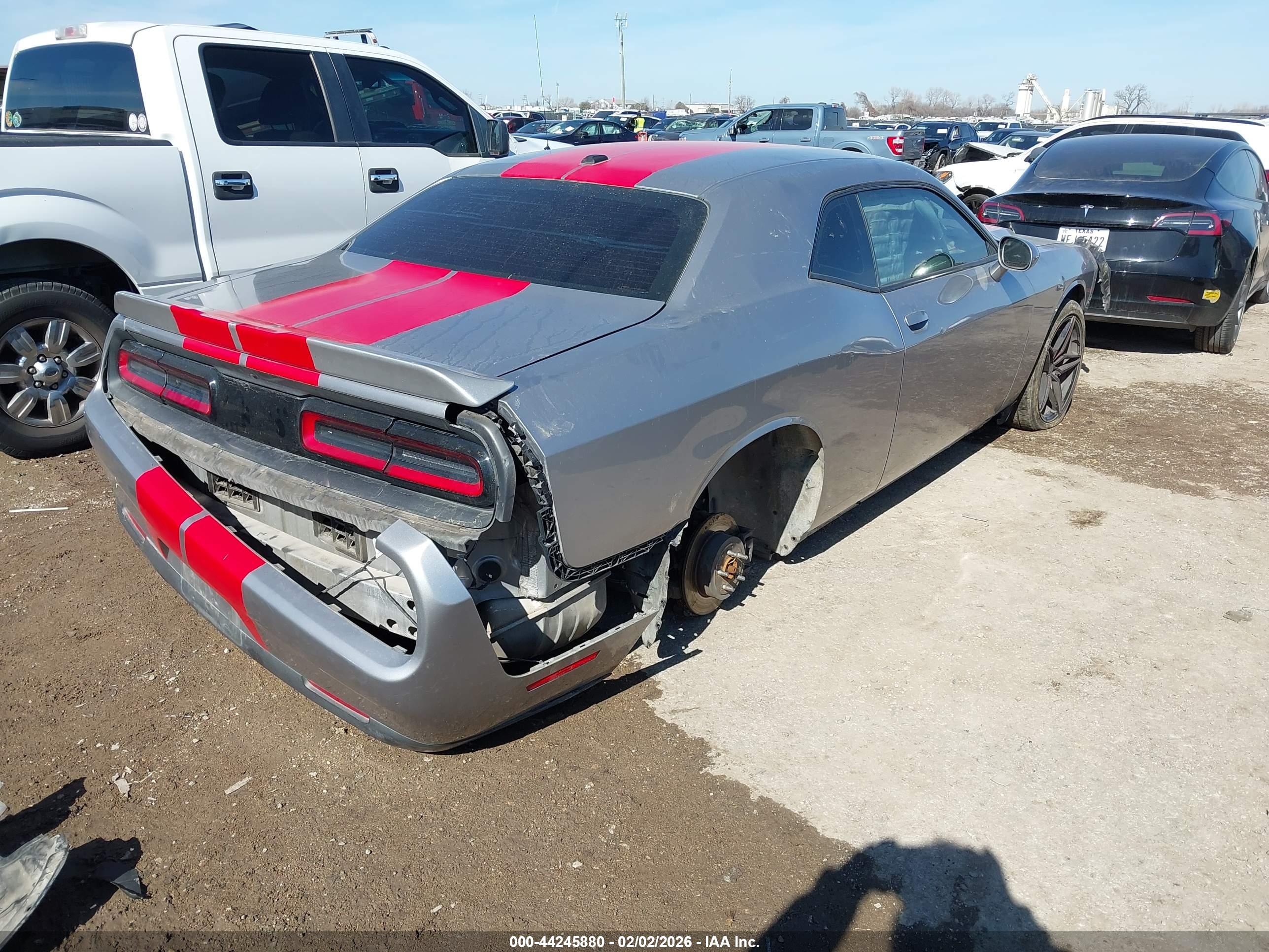 DODGE CHALLENGER image 4