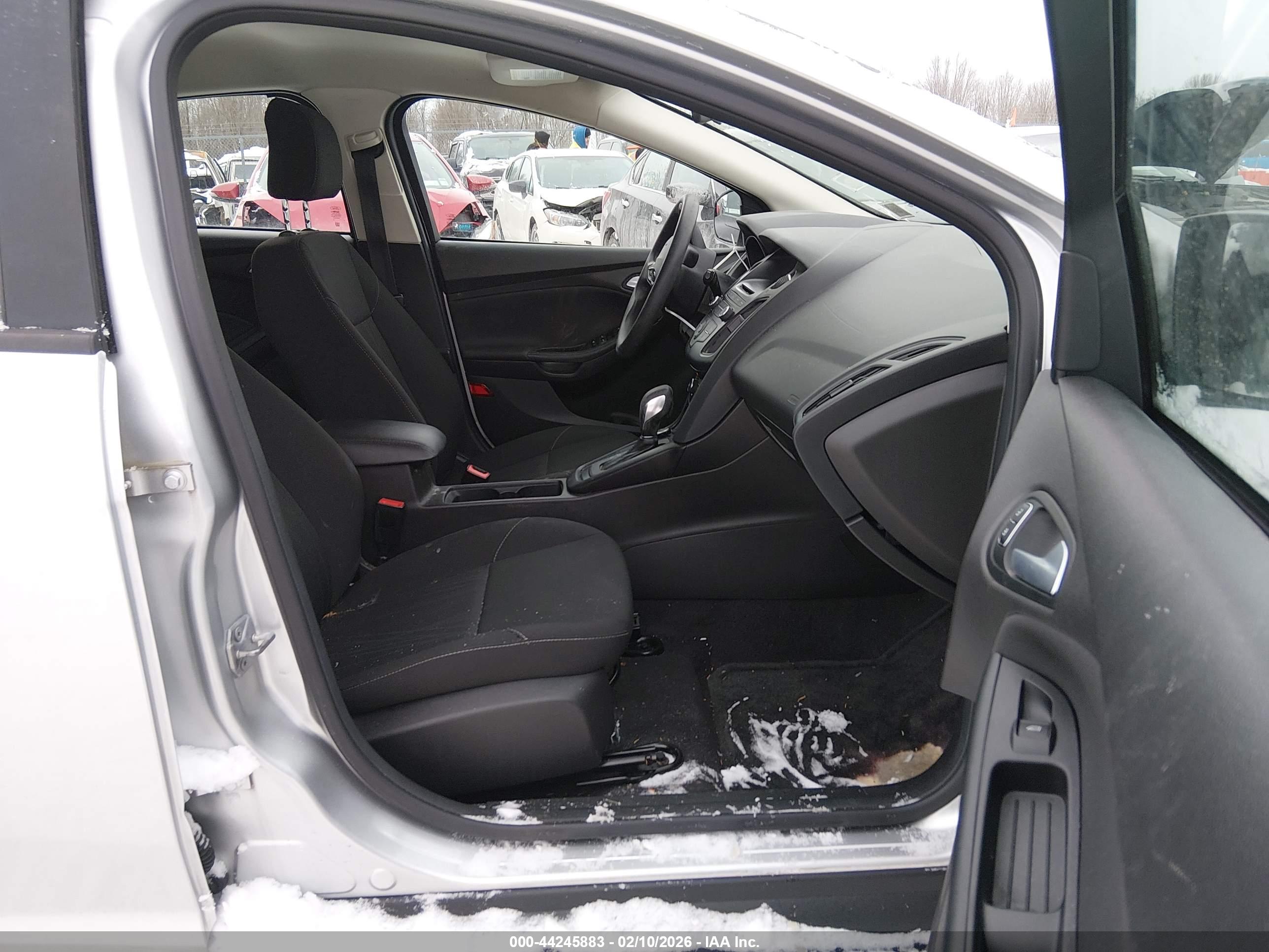 FORD FOCUS image 5