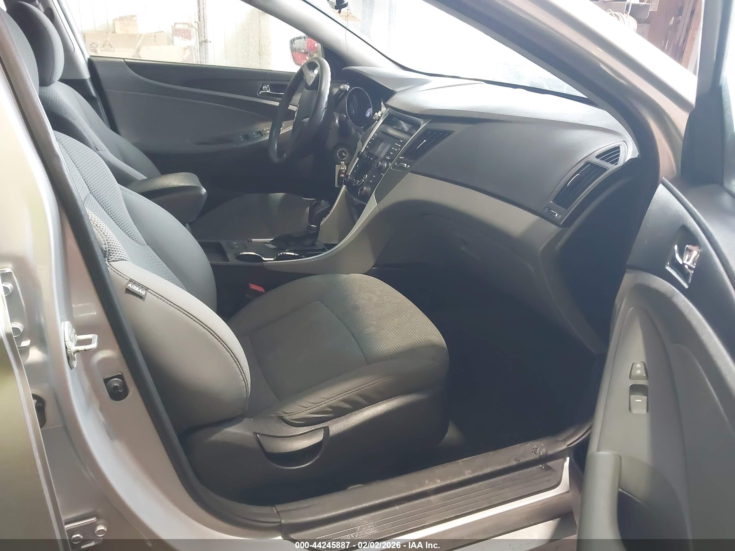 HYUNDAI SONATA image 5