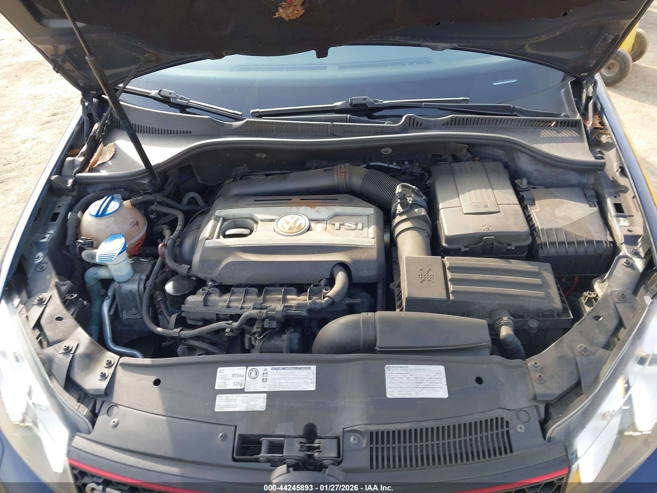 VOLKSWAGEN GTI image 10
