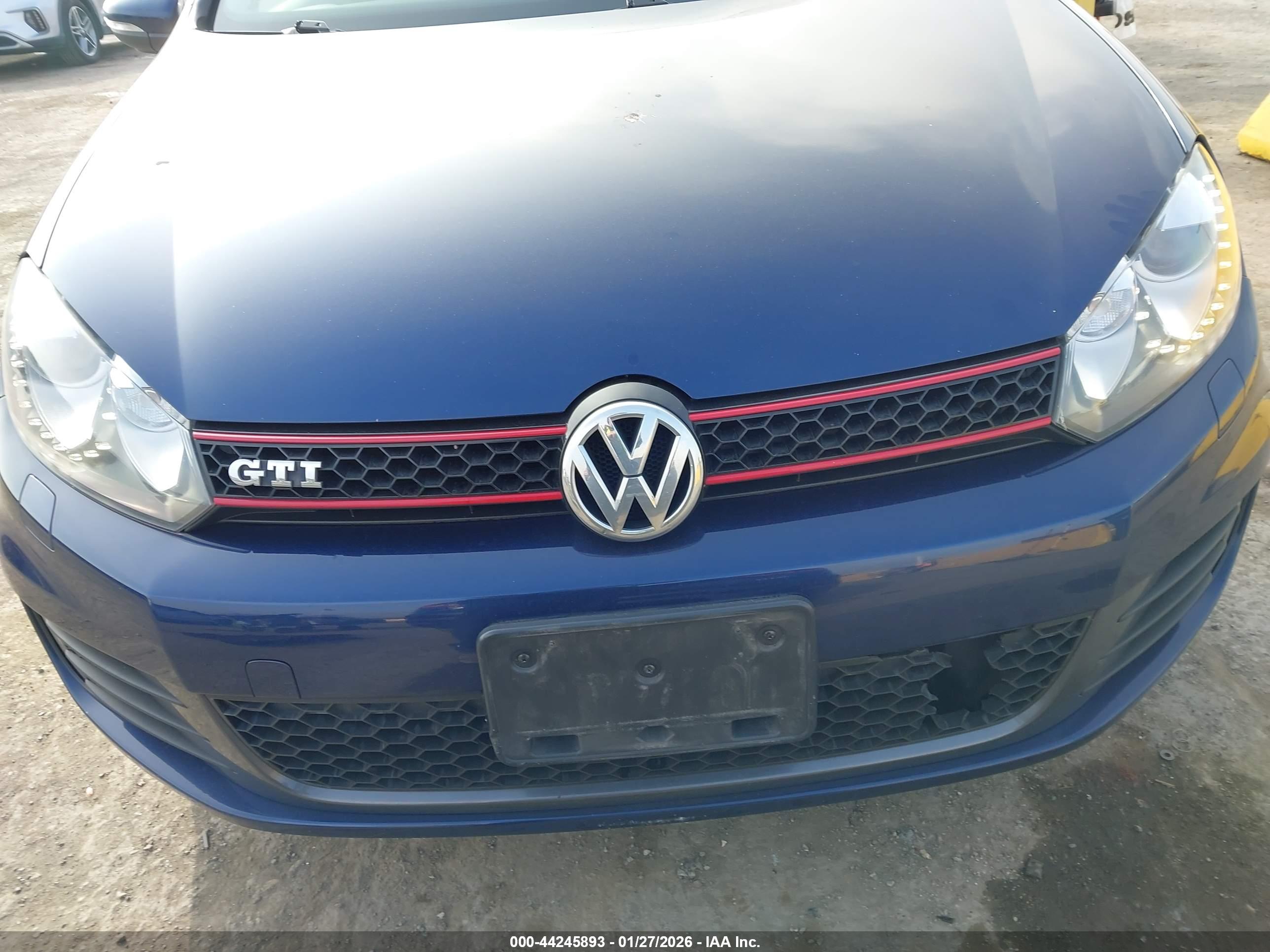 VOLKSWAGEN GTI image 6