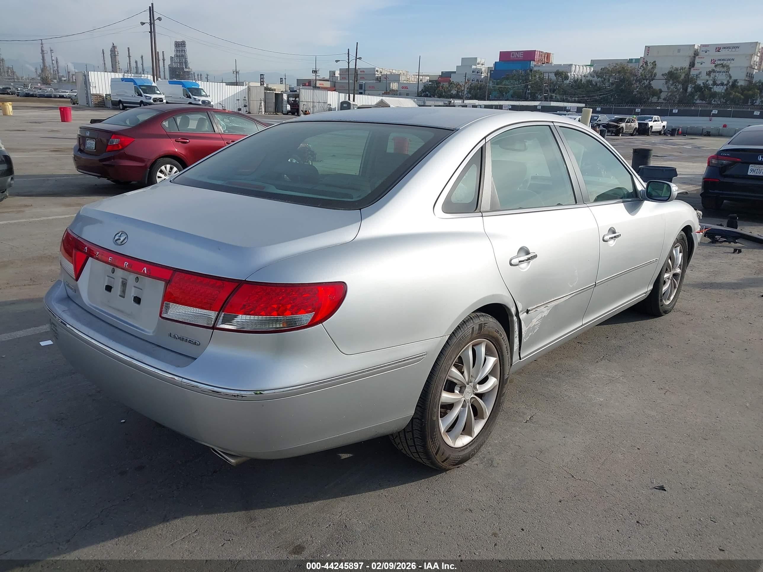 HYUNDAI AZERA image 4