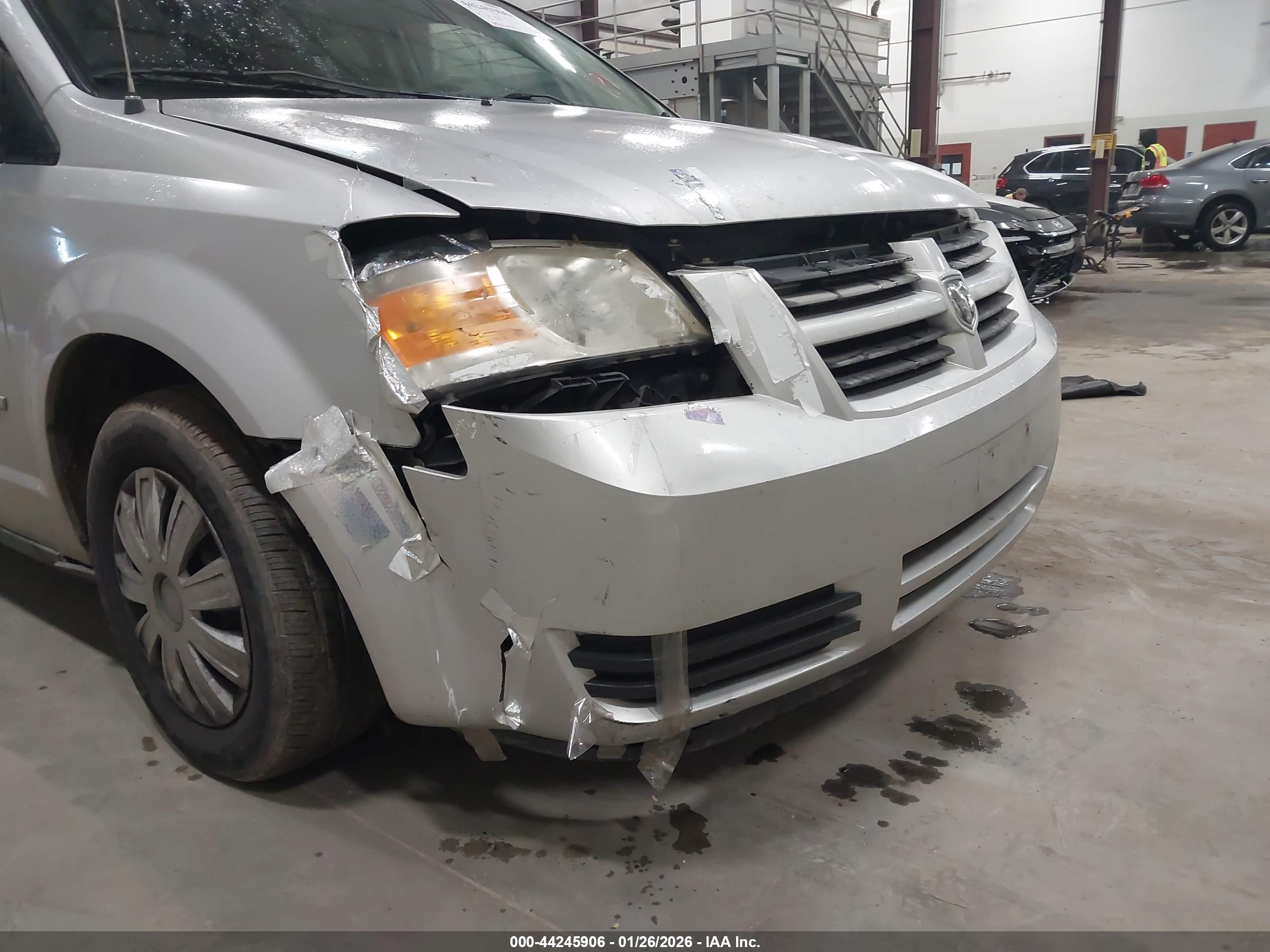 DODGE GRAND image 6