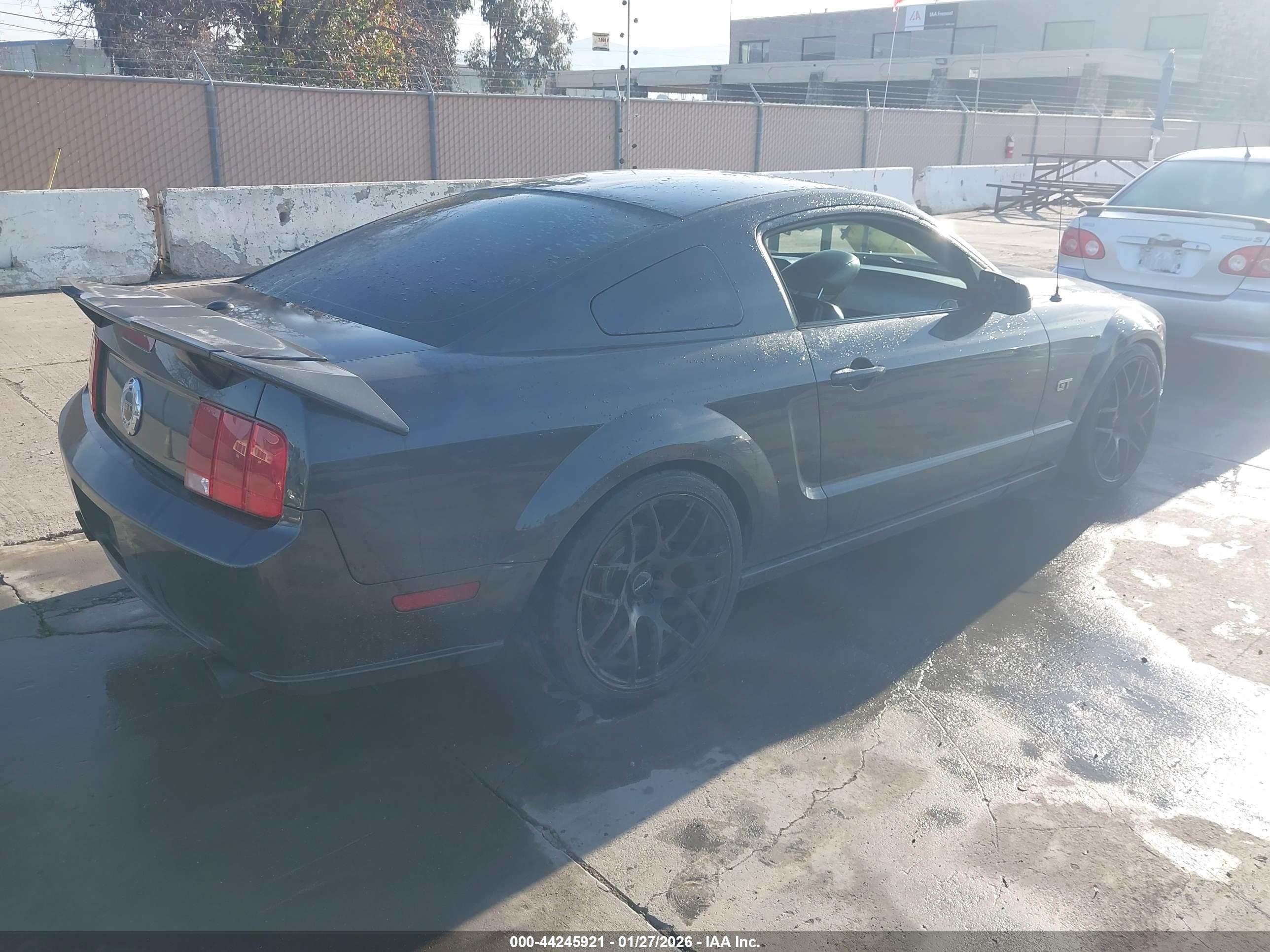 FORD MUSTANG image 4