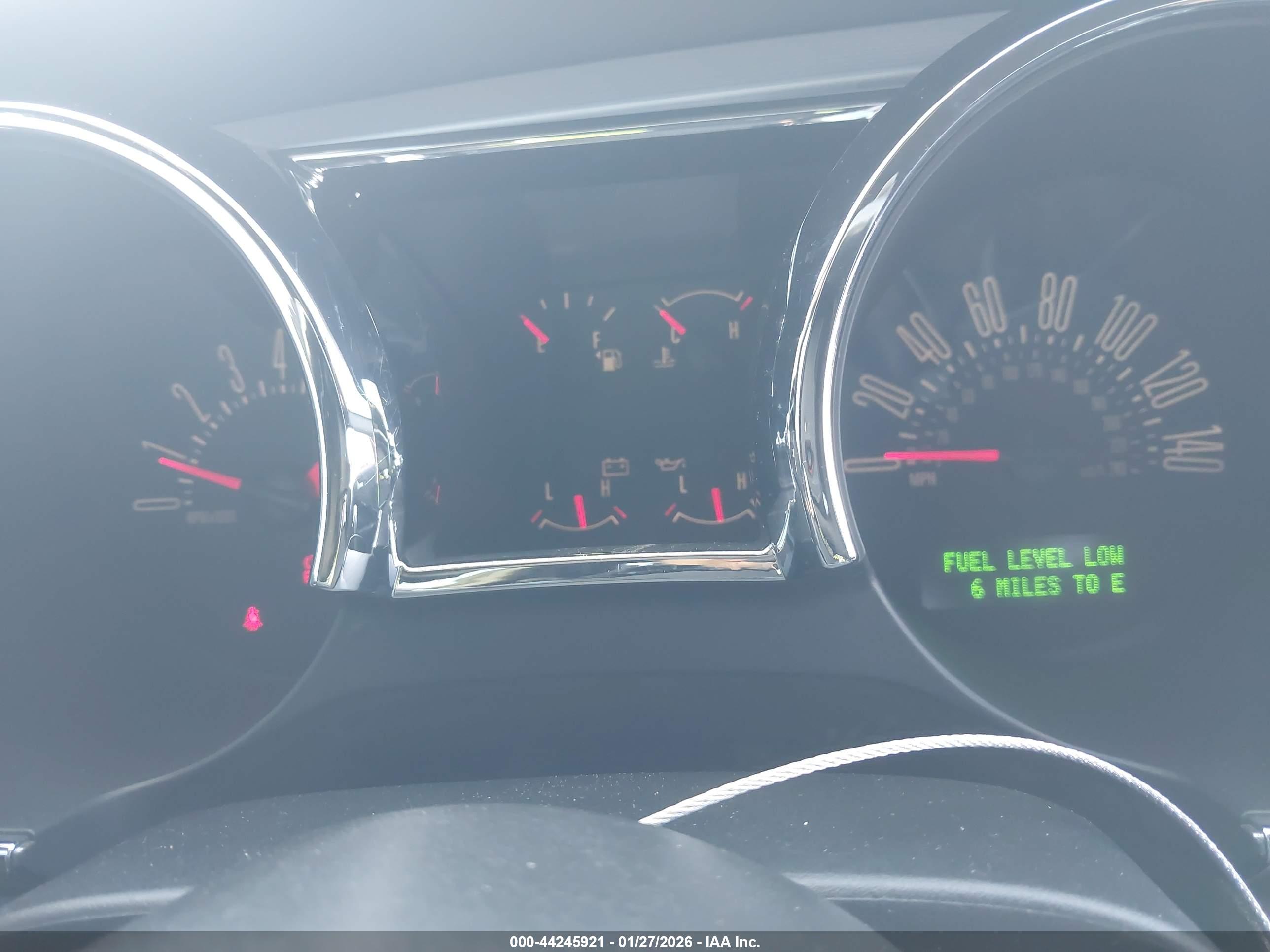 FORD MUSTANG image 7