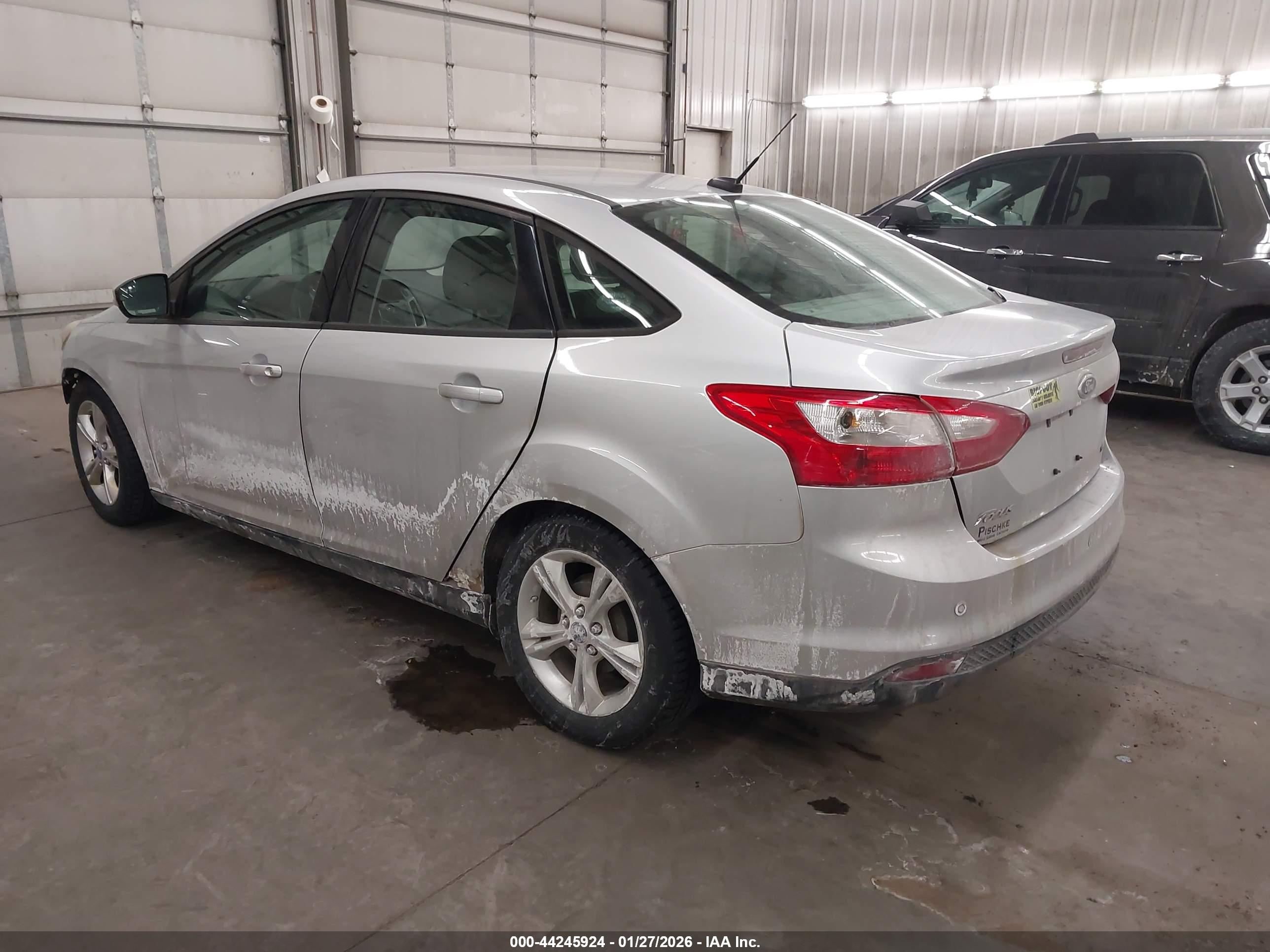 FORD FOCUS image 3