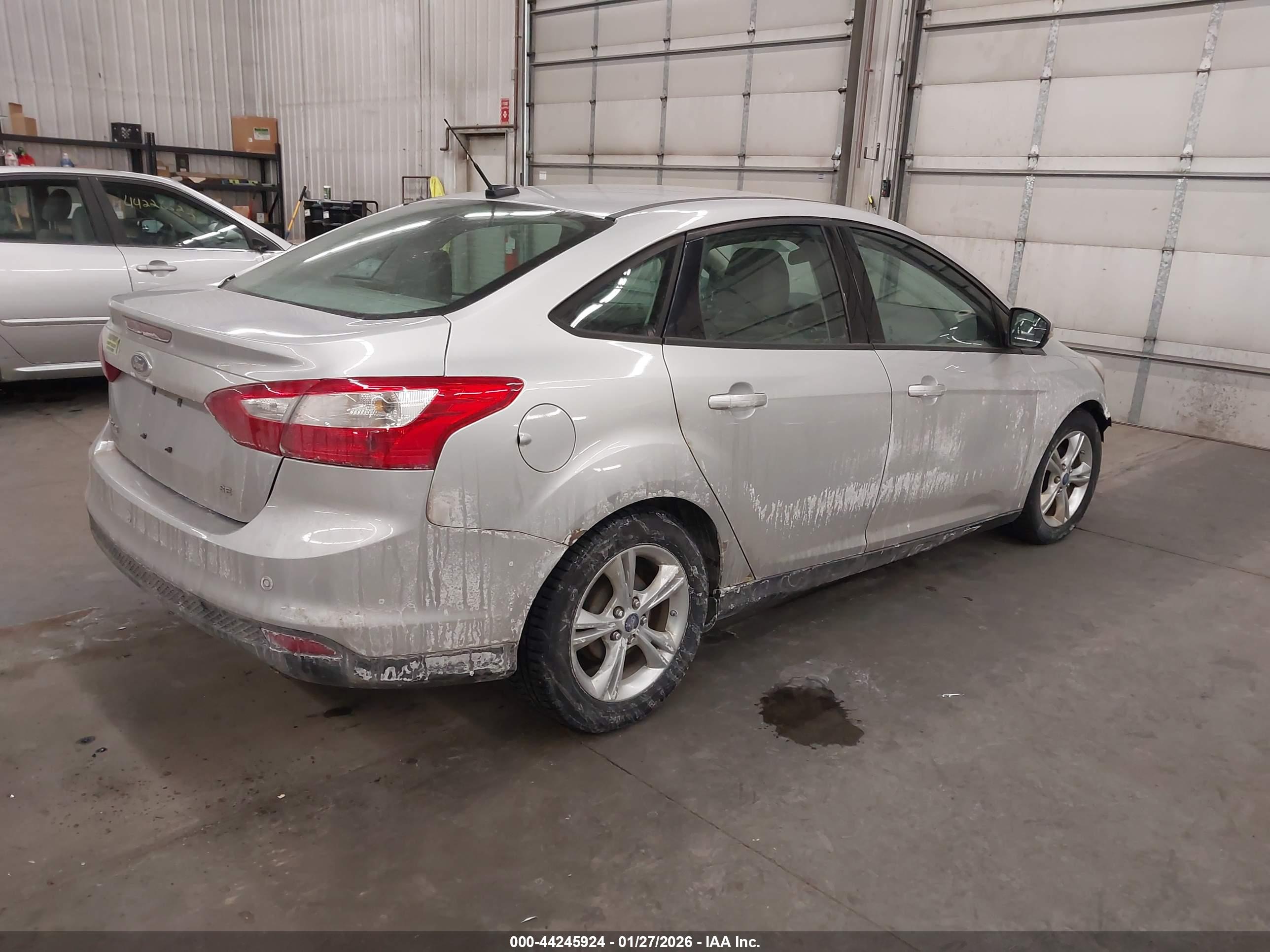 FORD FOCUS image 4