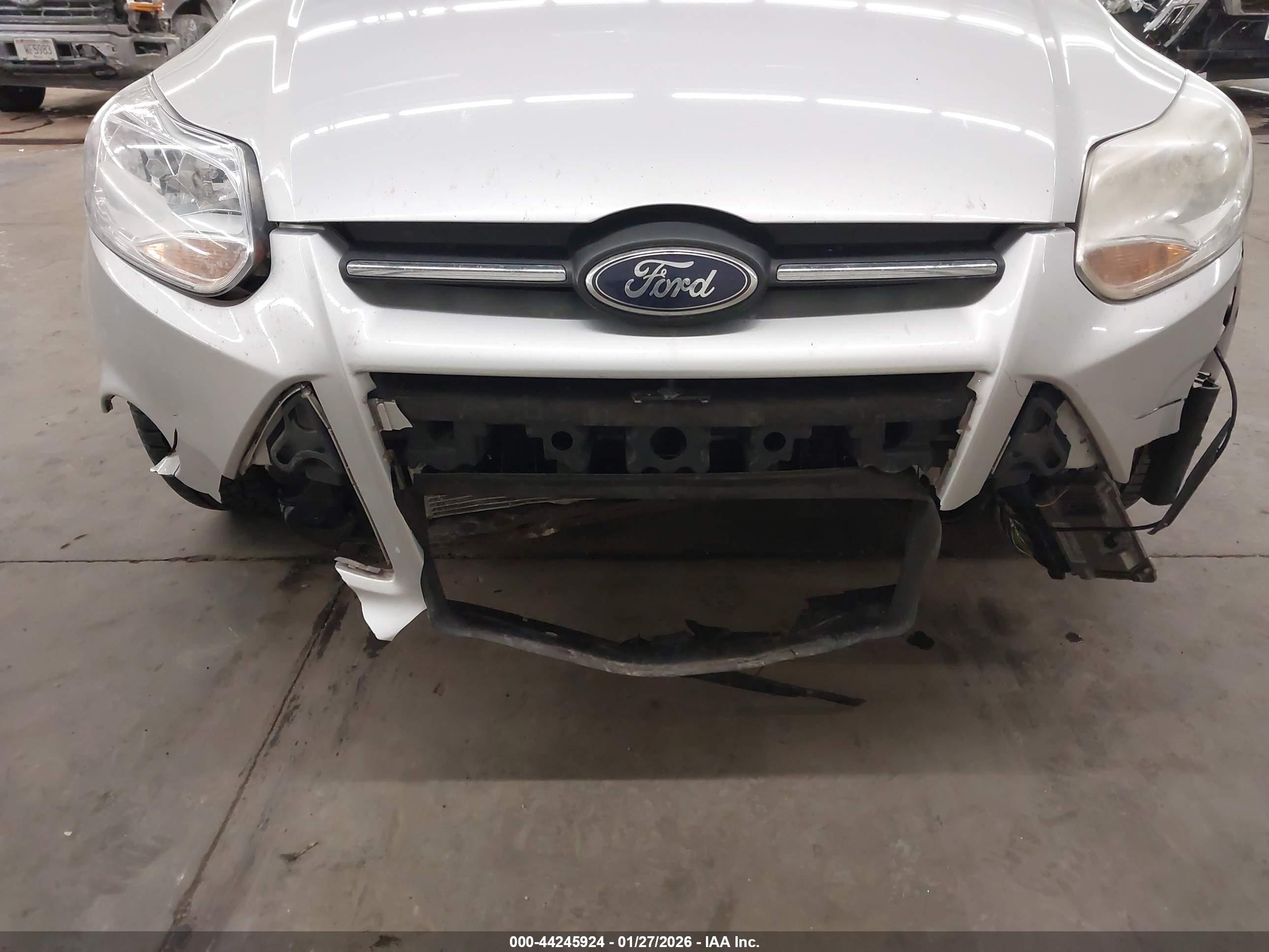 FORD FOCUS image 6