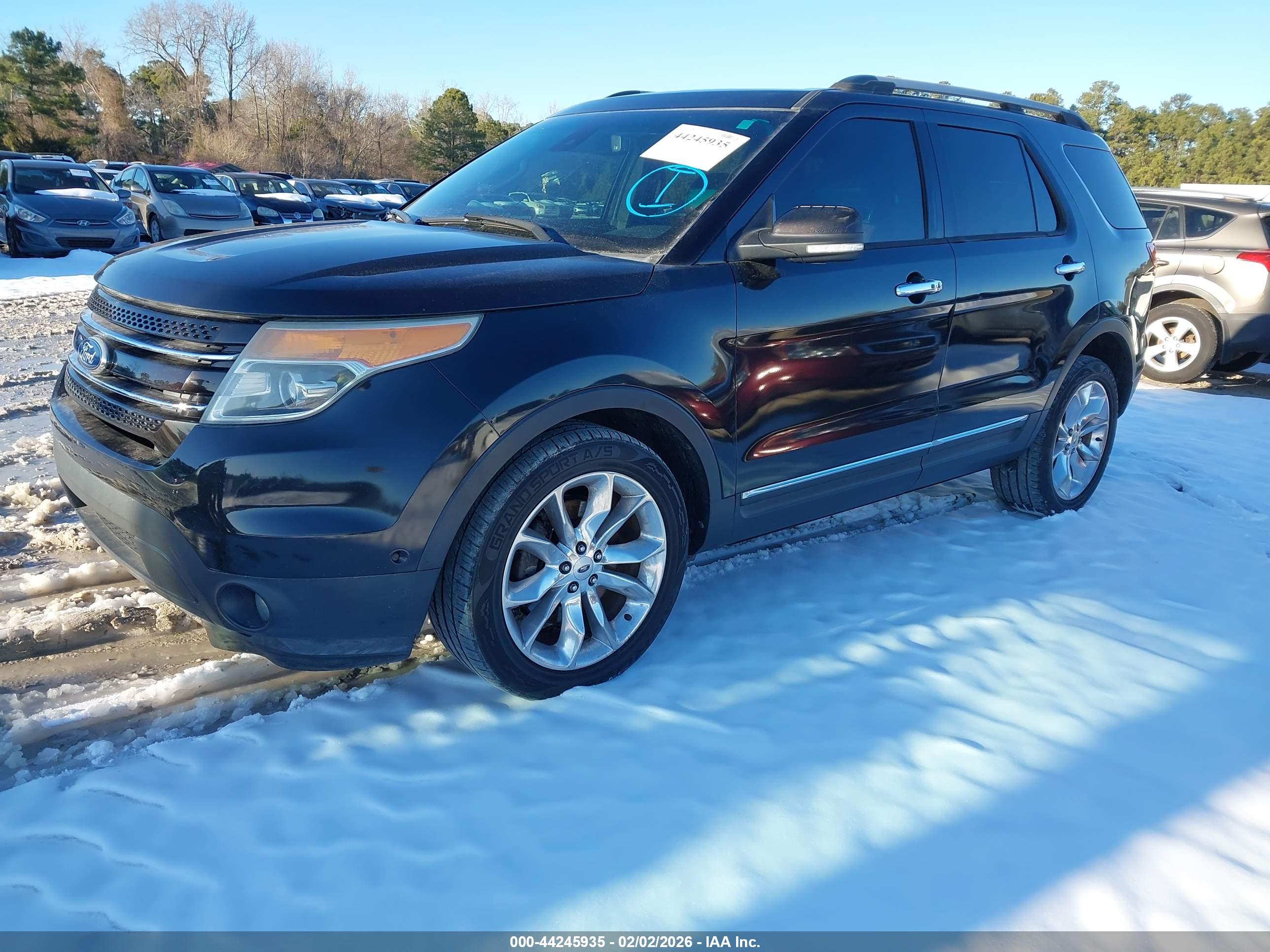 FORD EXPLORER image 2