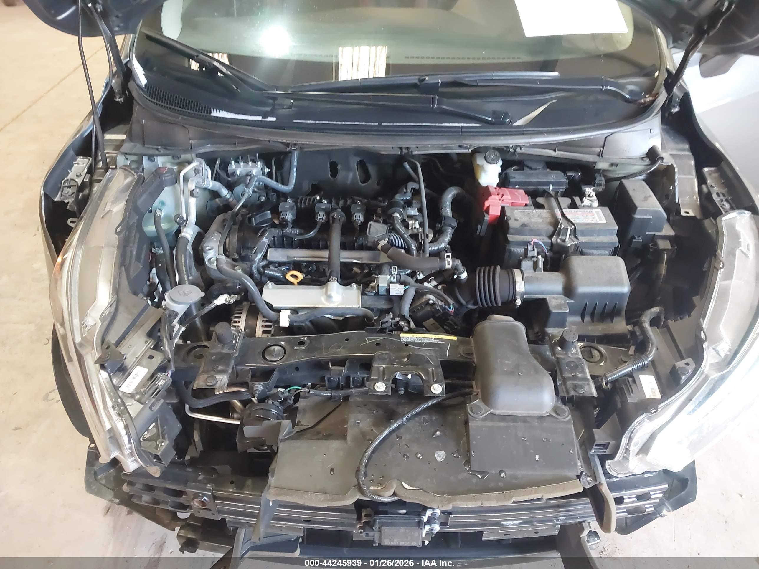 NISSAN VERSA image 10