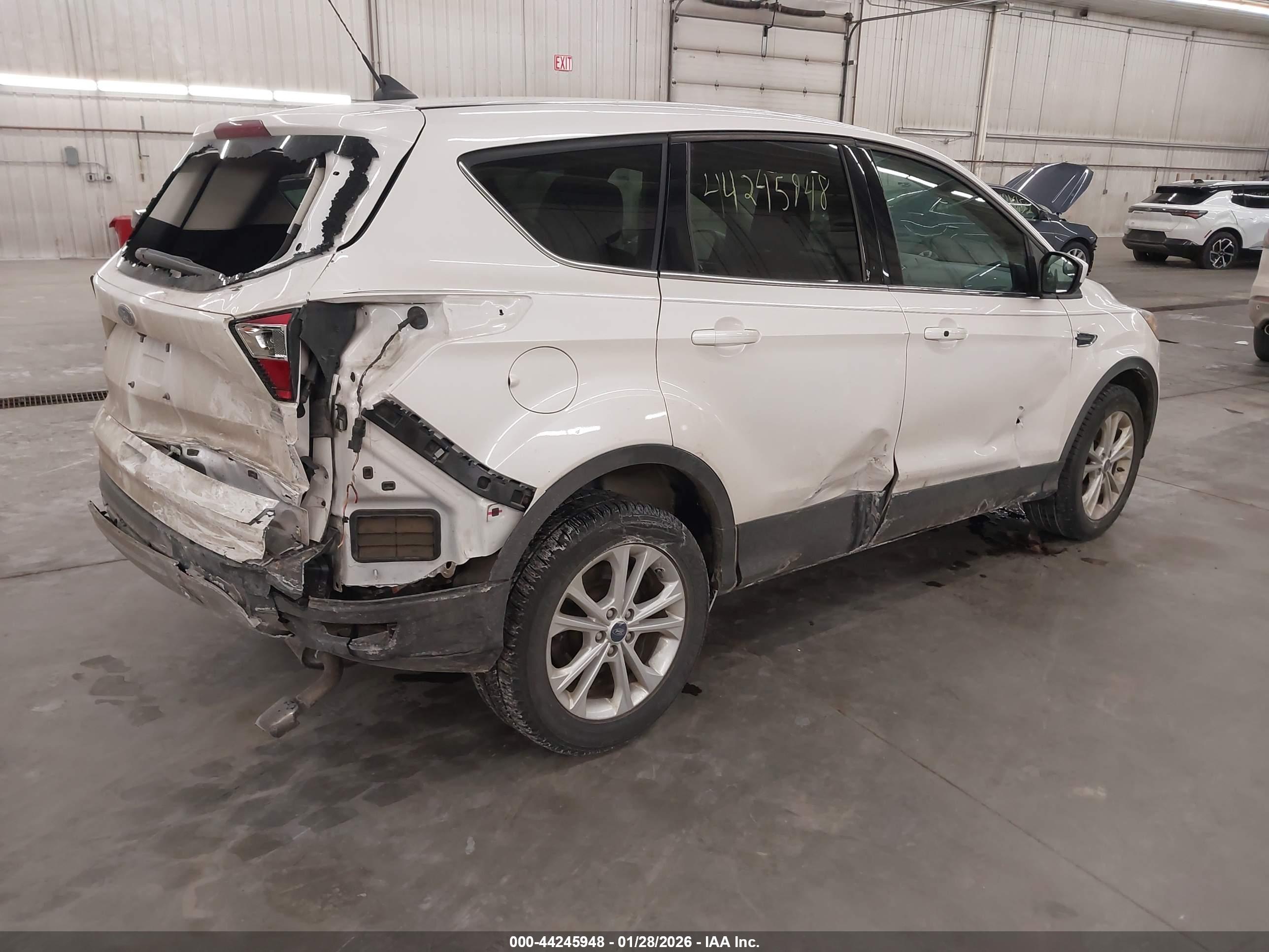FORD ESCAPE image 4