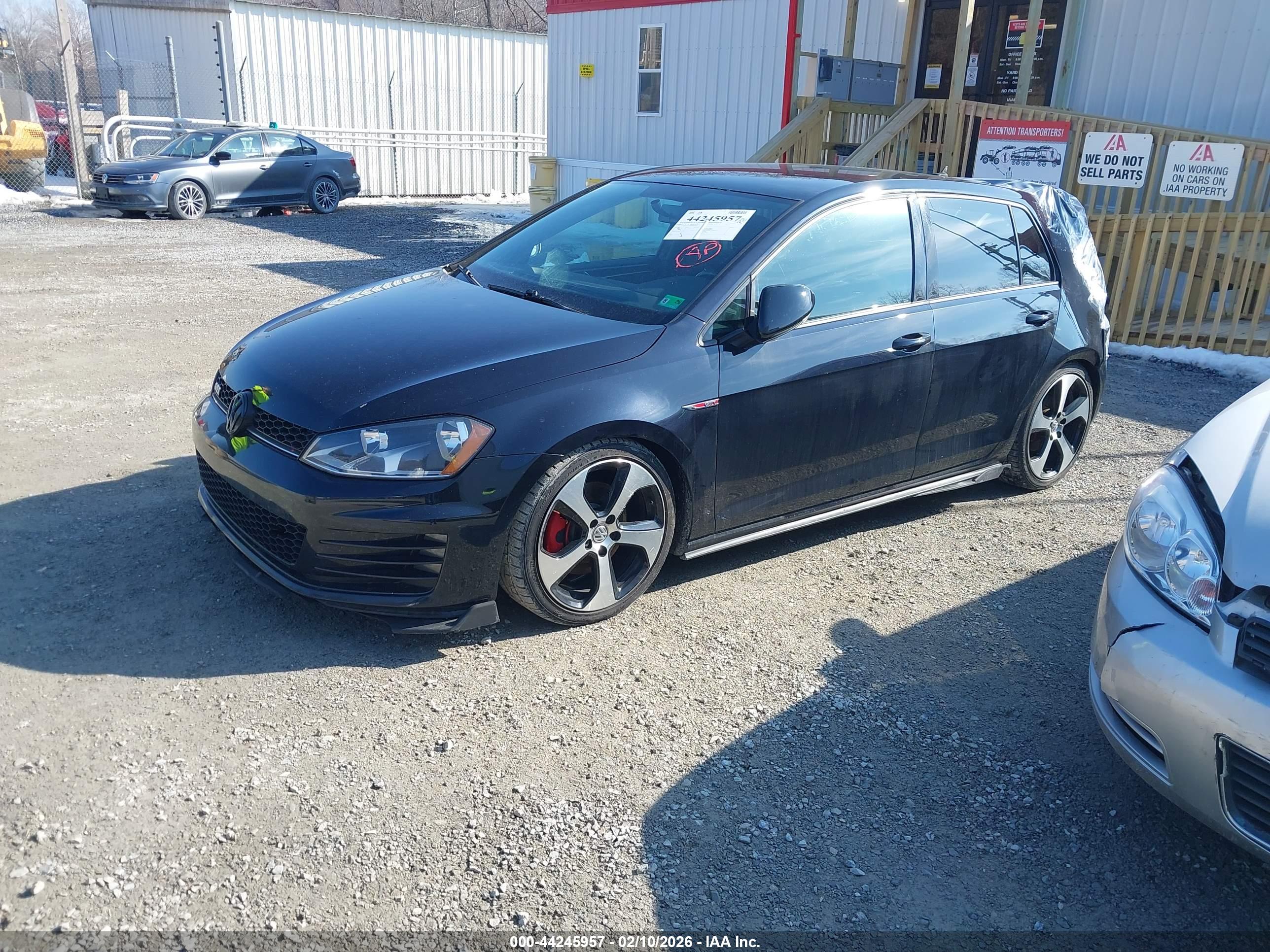 VOLKSWAGEN GOLF image 2