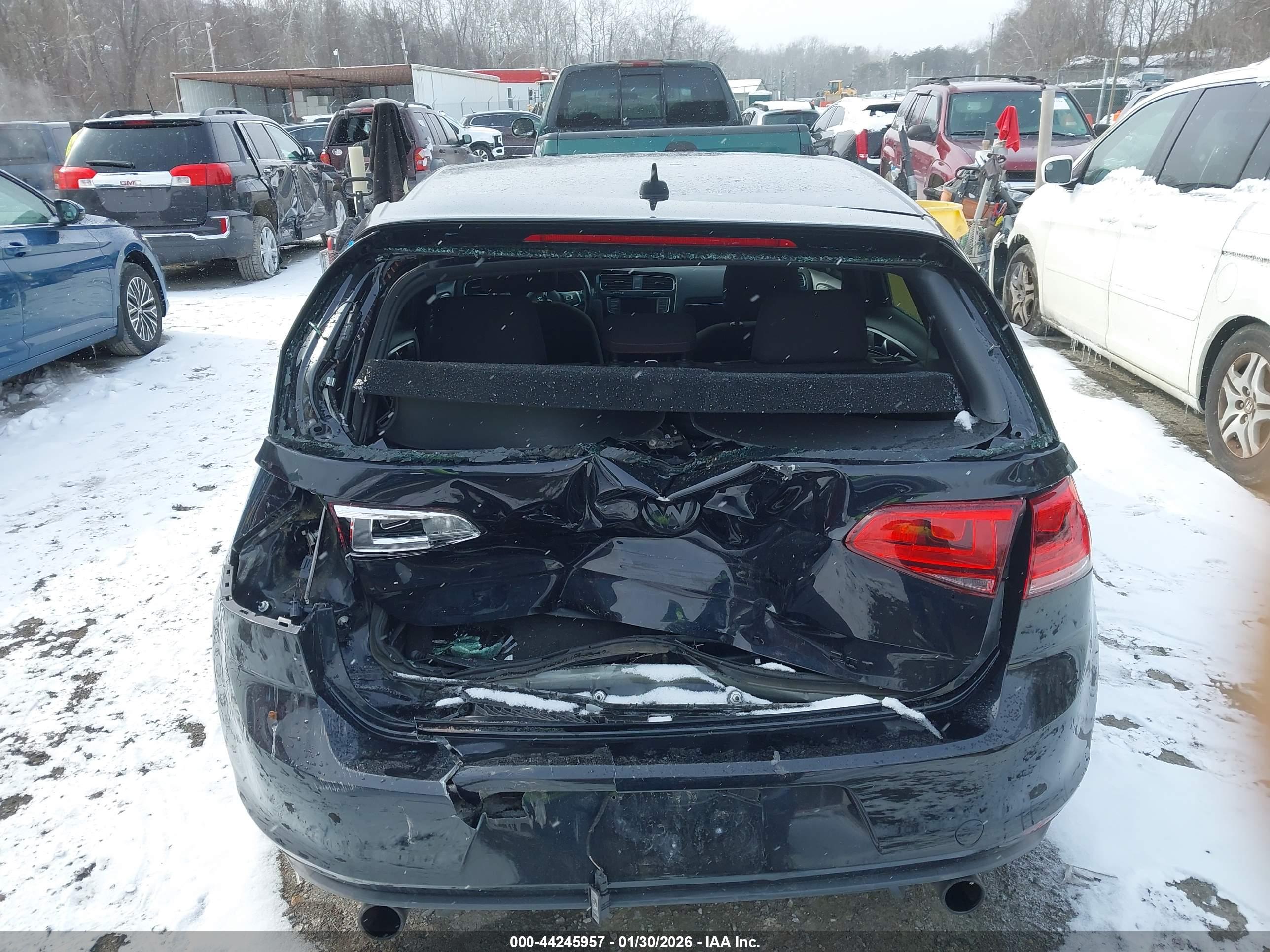 VOLKSWAGEN GOLF image 6