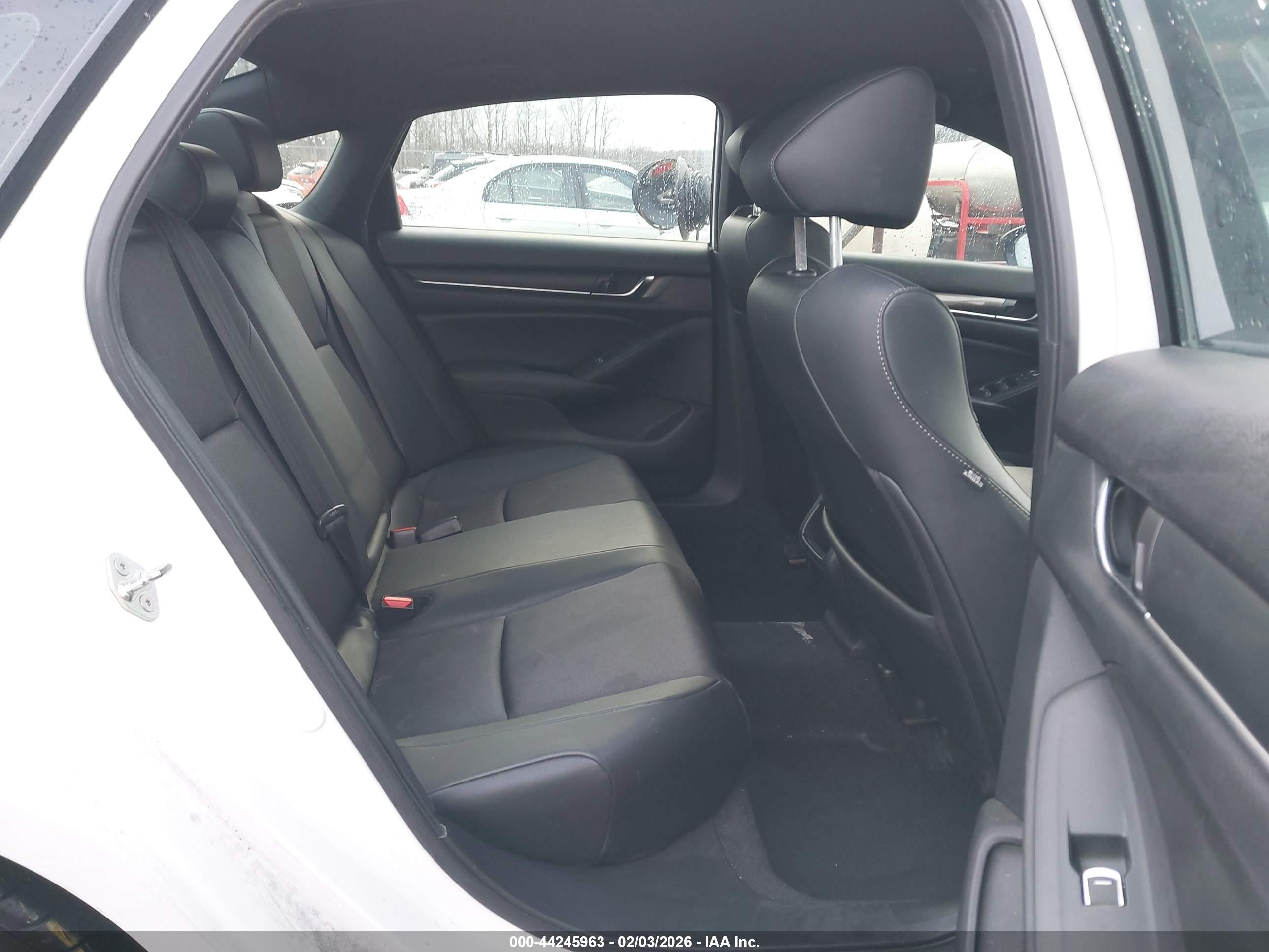 HONDA ACCORD image 8
