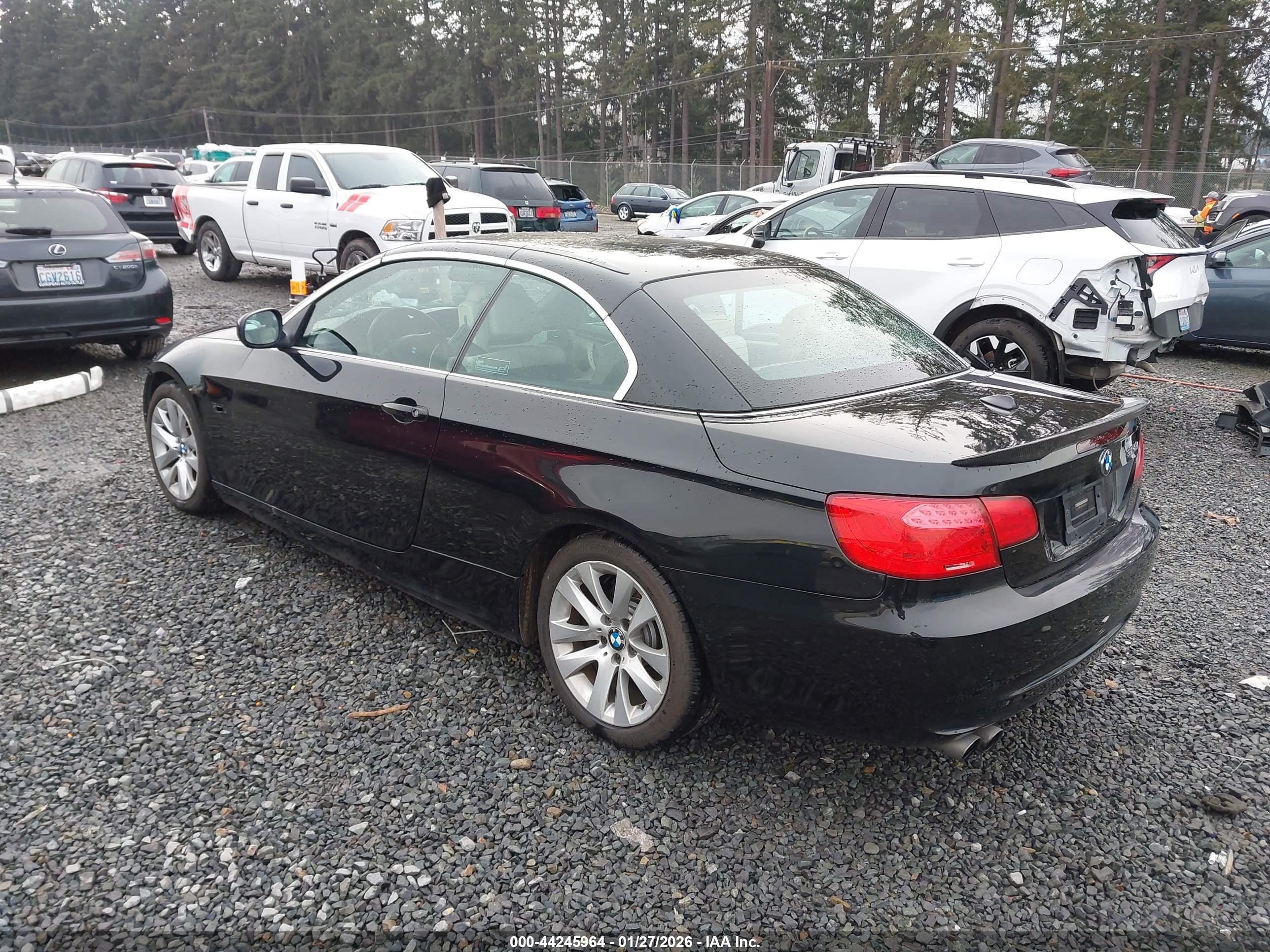 BMW 328I image 3