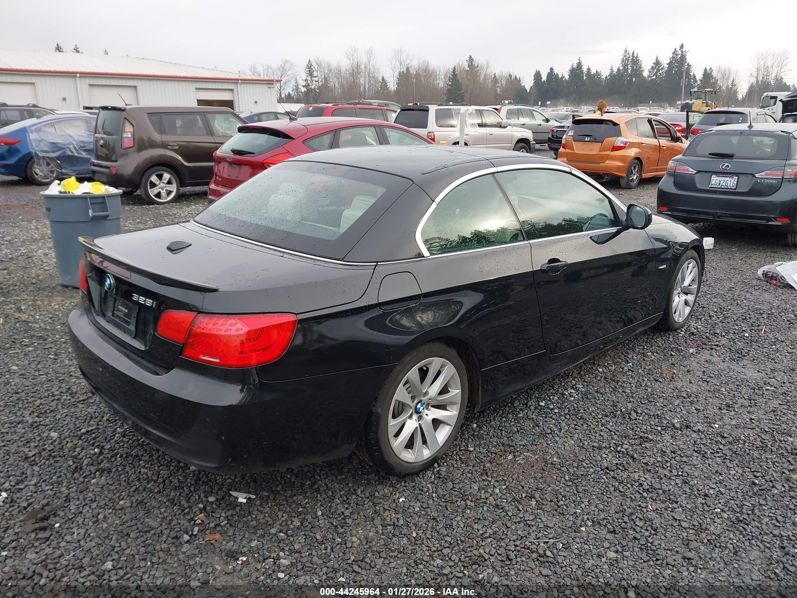 BMW 328I image 4