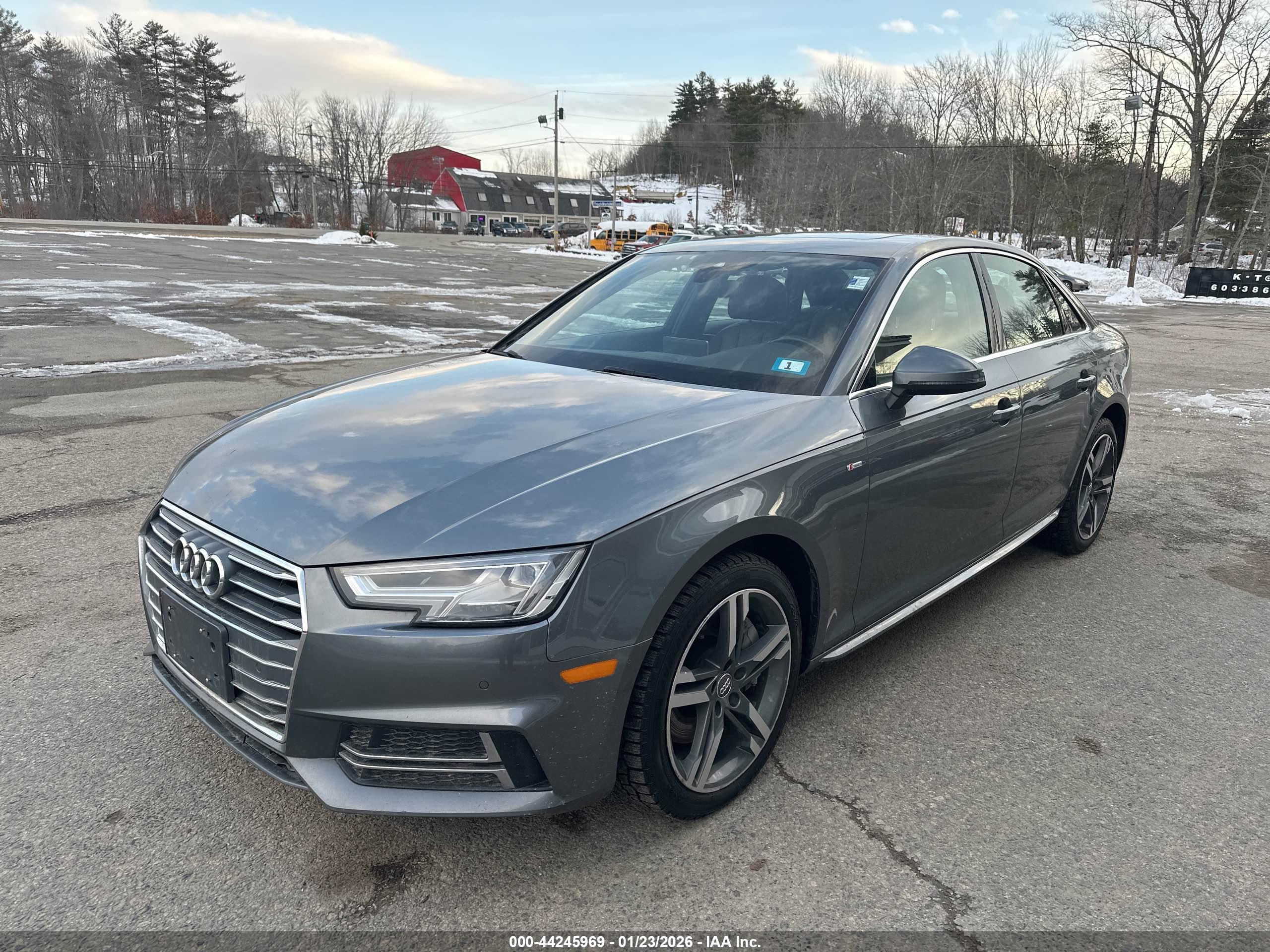 AUDI A4 image 2