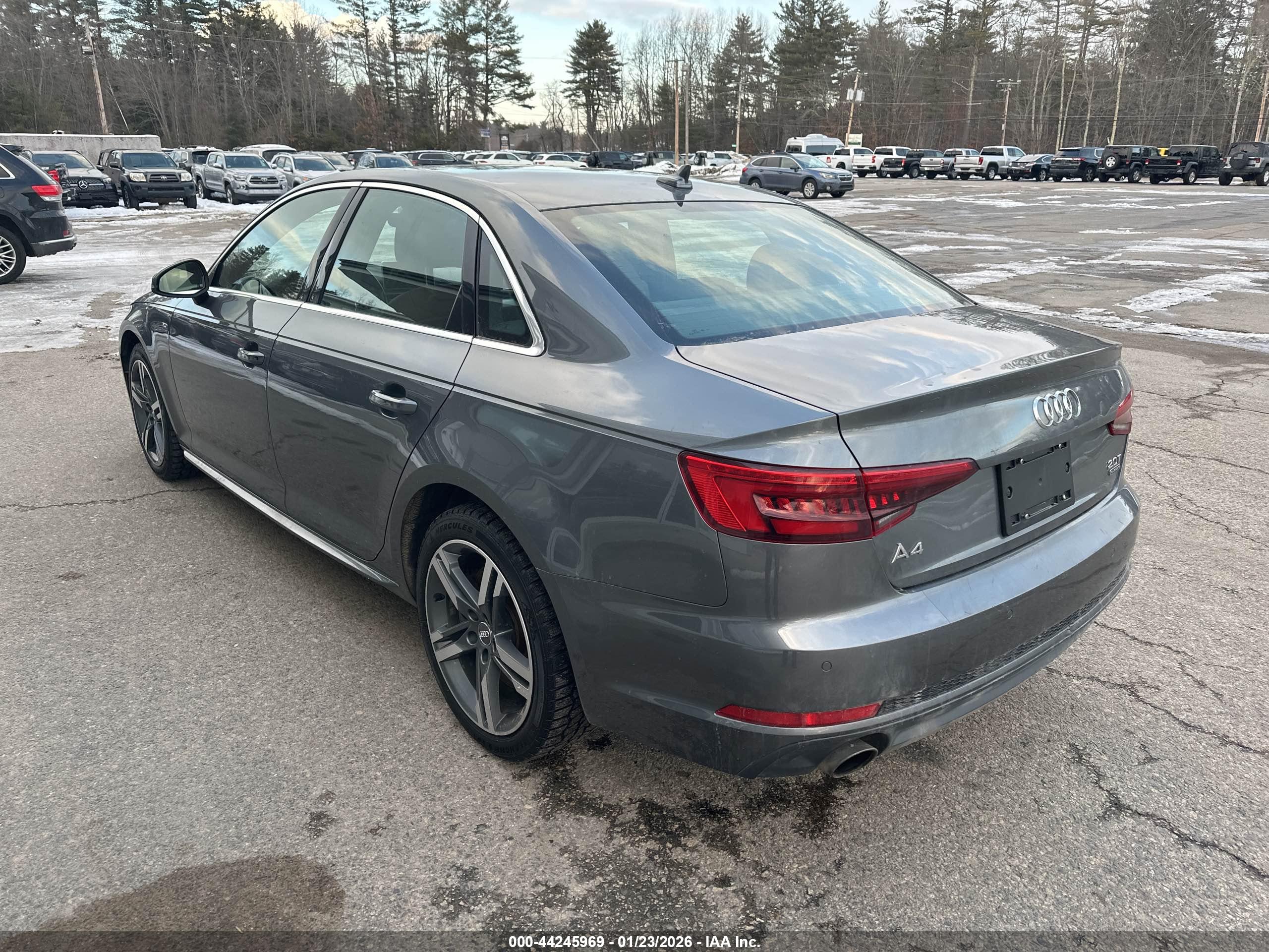 AUDI A4 image 3