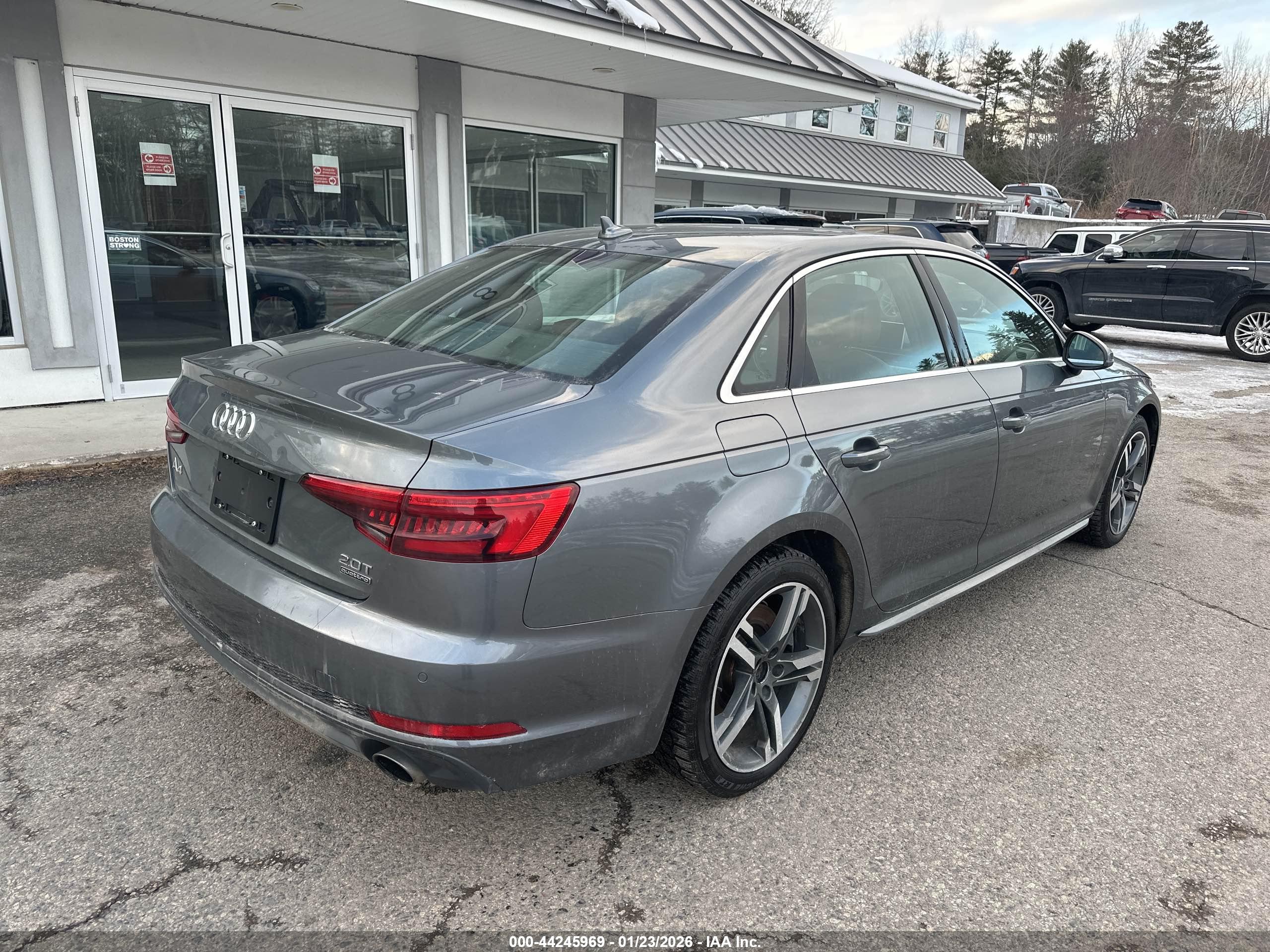 AUDI A4 image 4