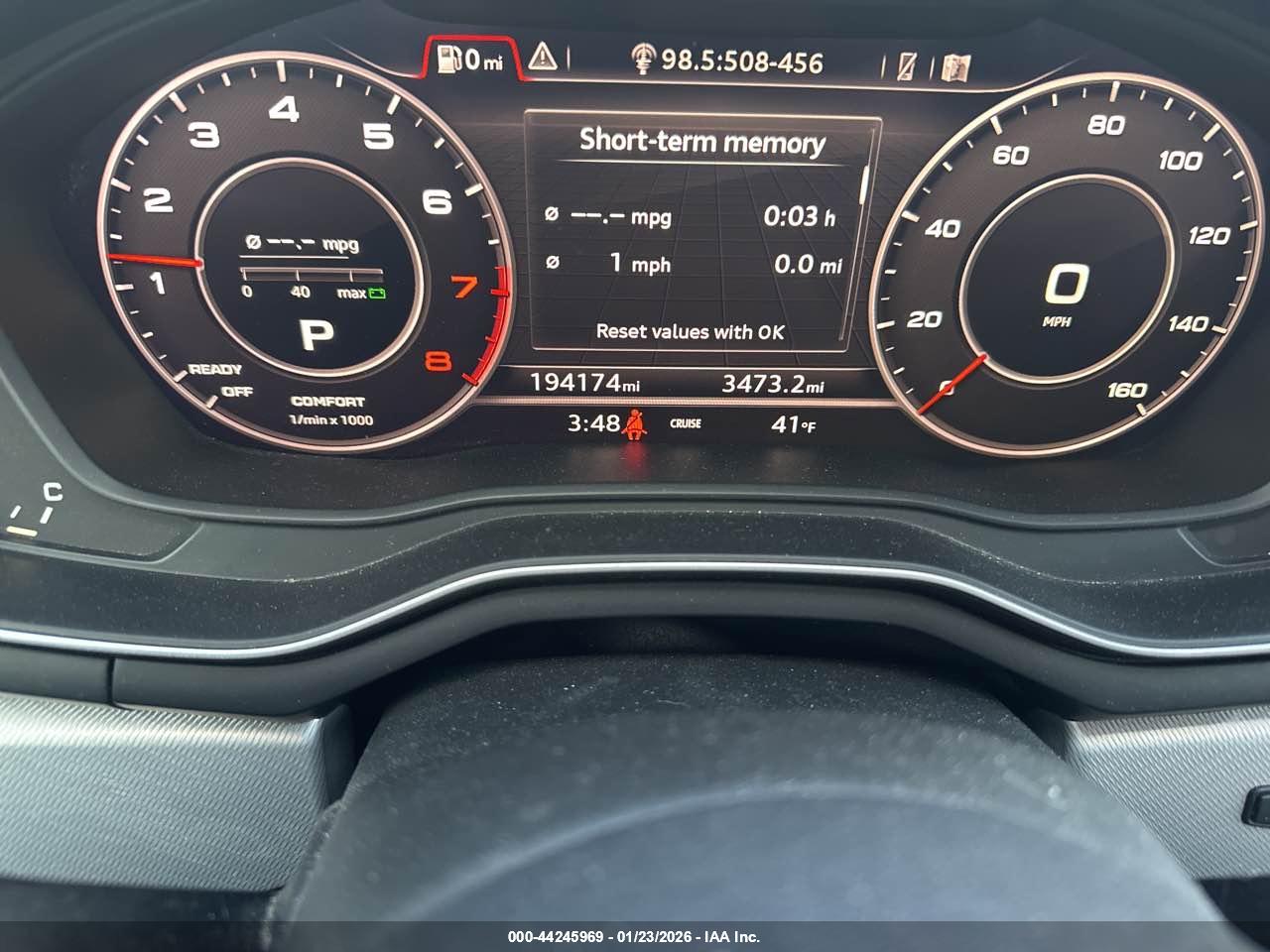 AUDI A4 image 7