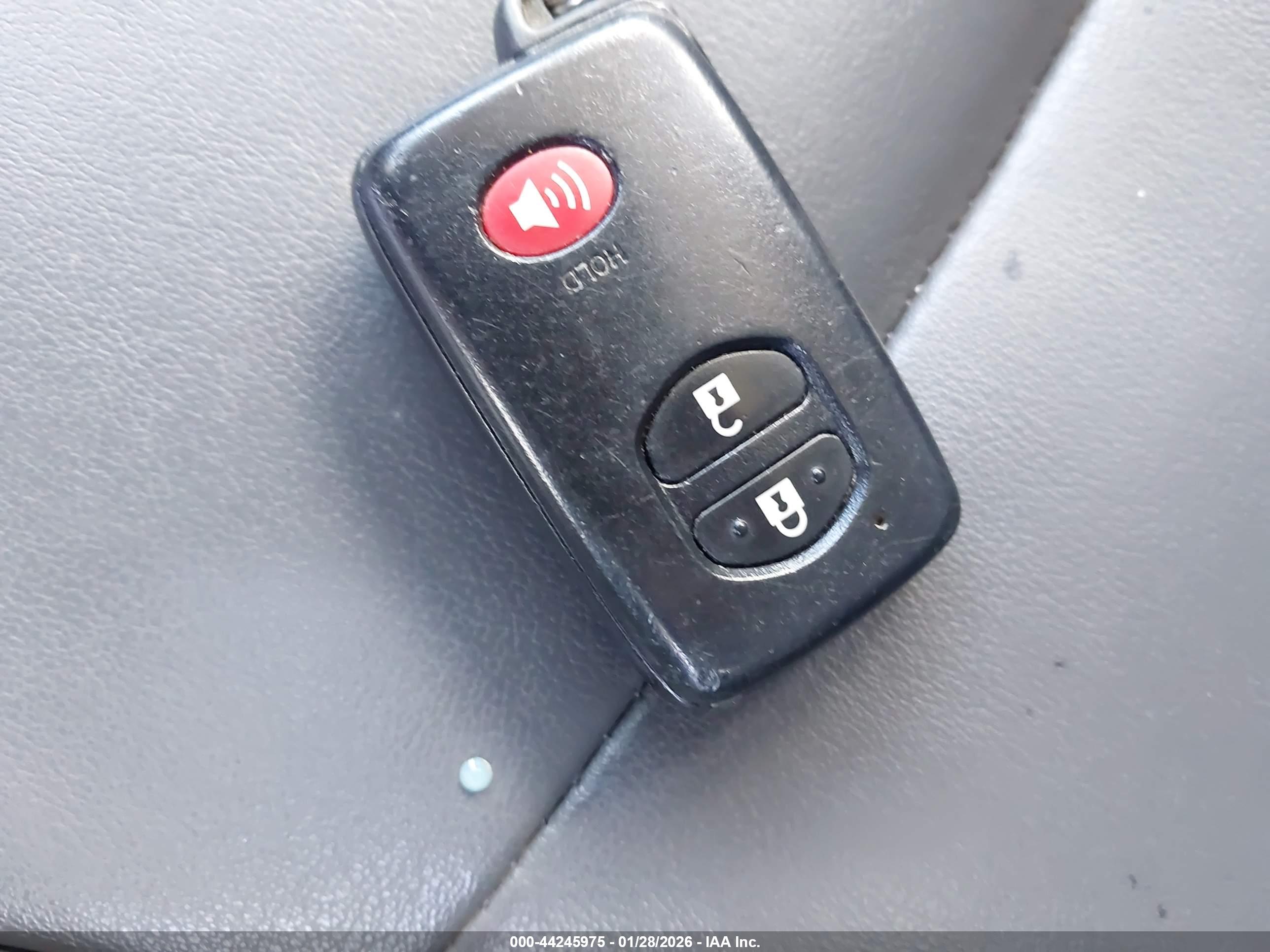TOYOTA PRIUS image 11