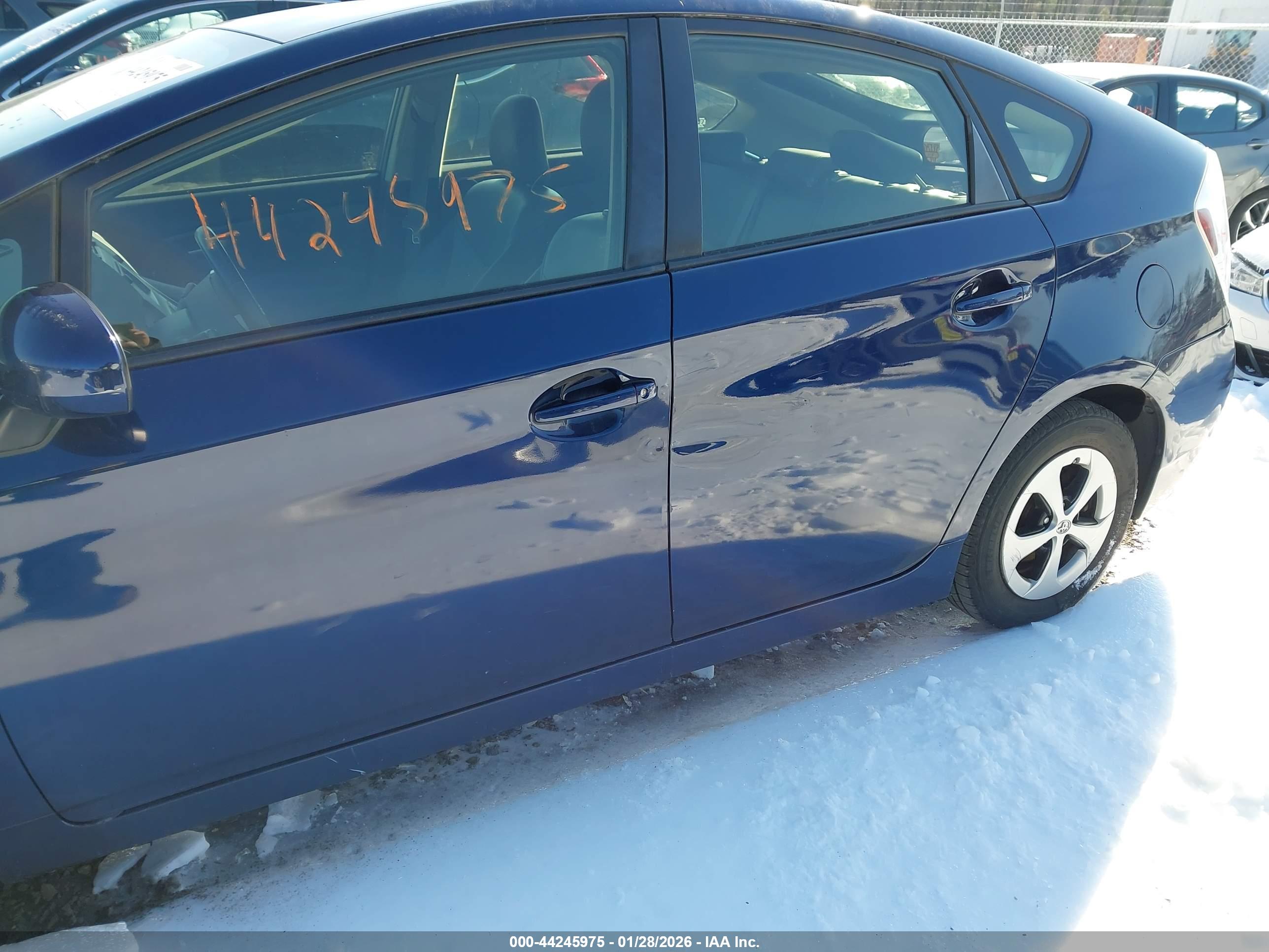 TOYOTA PRIUS image 6