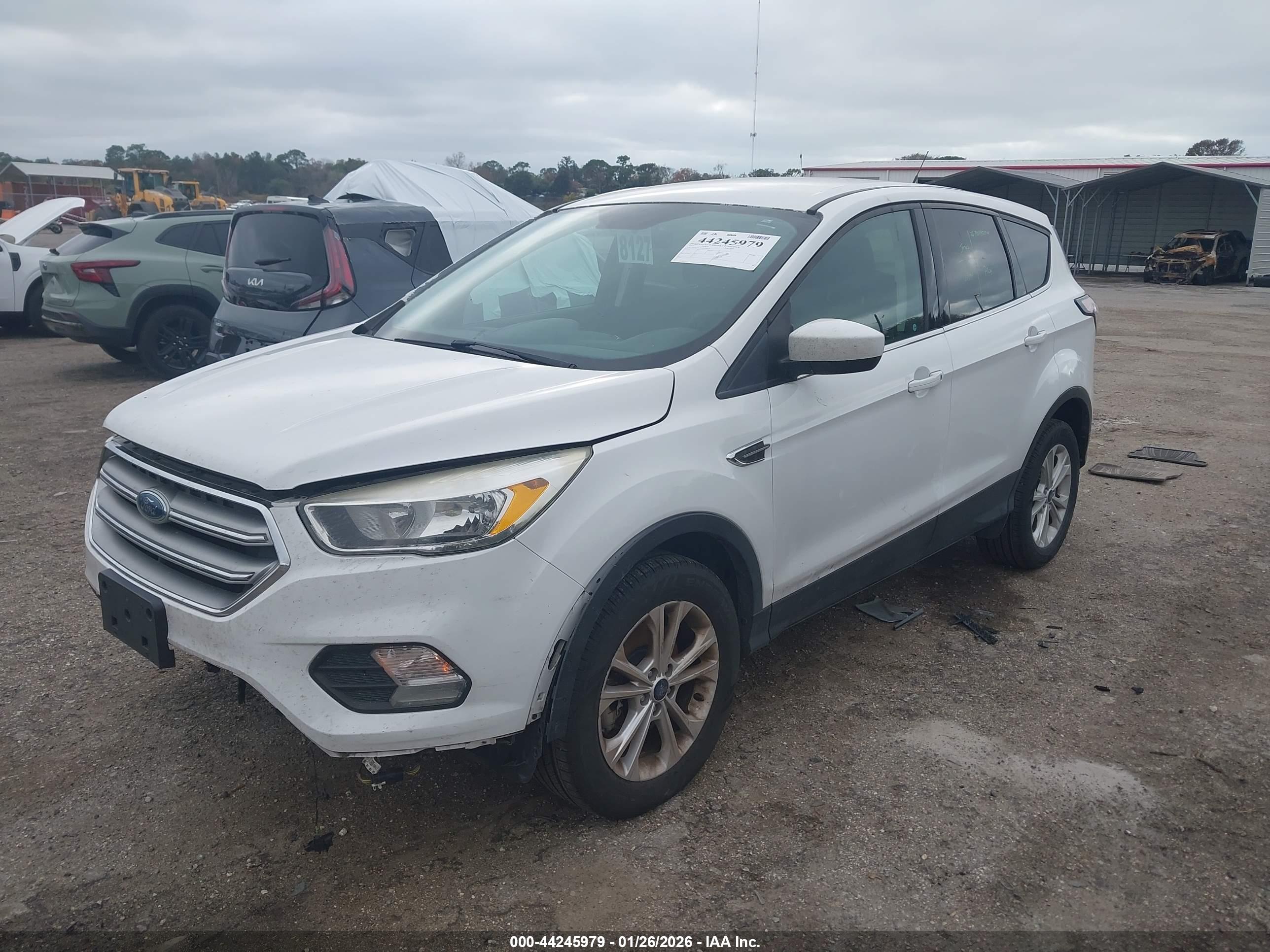 FORD ESCAPE image 2