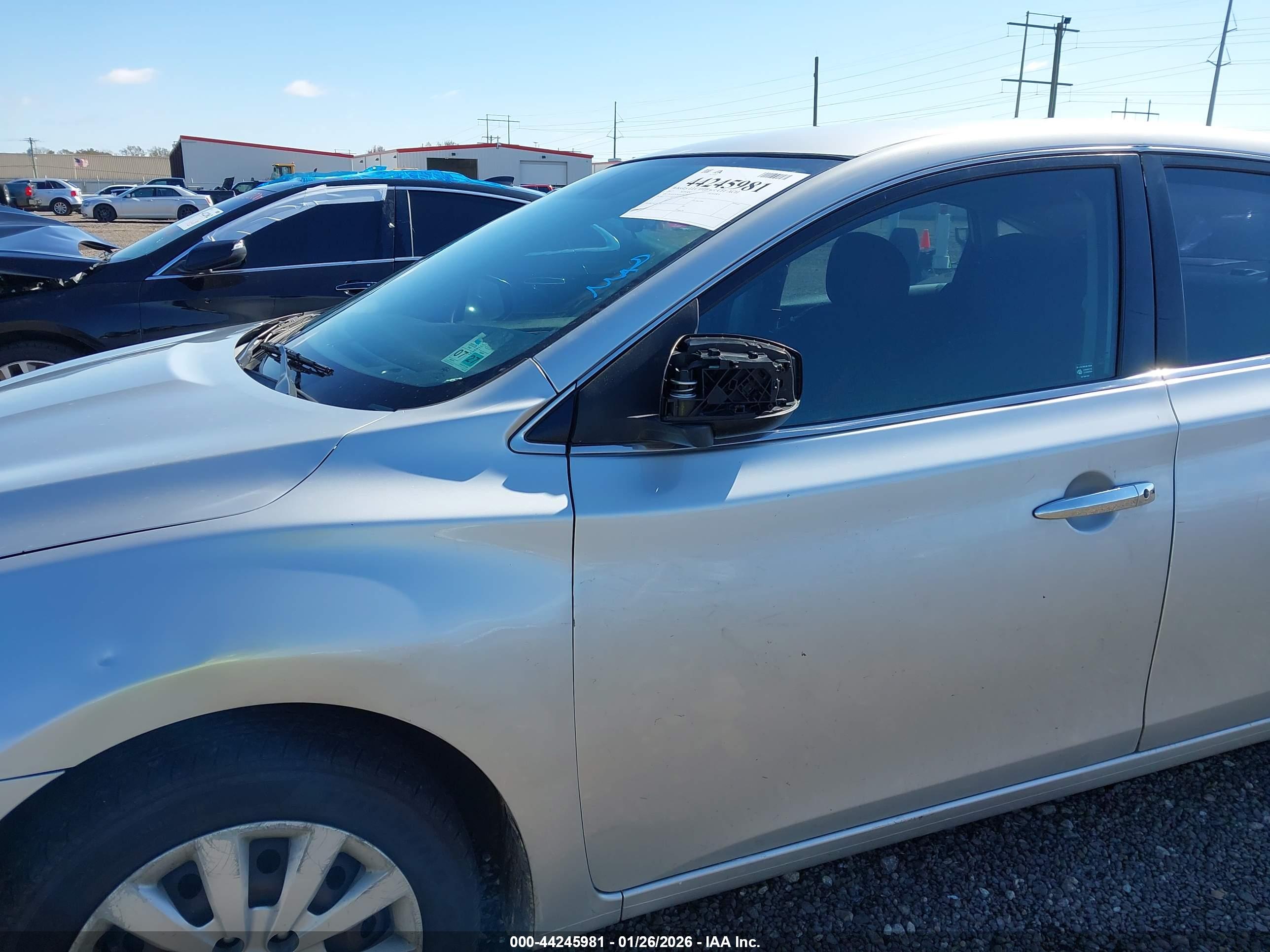 NISSAN SENTRA image 6