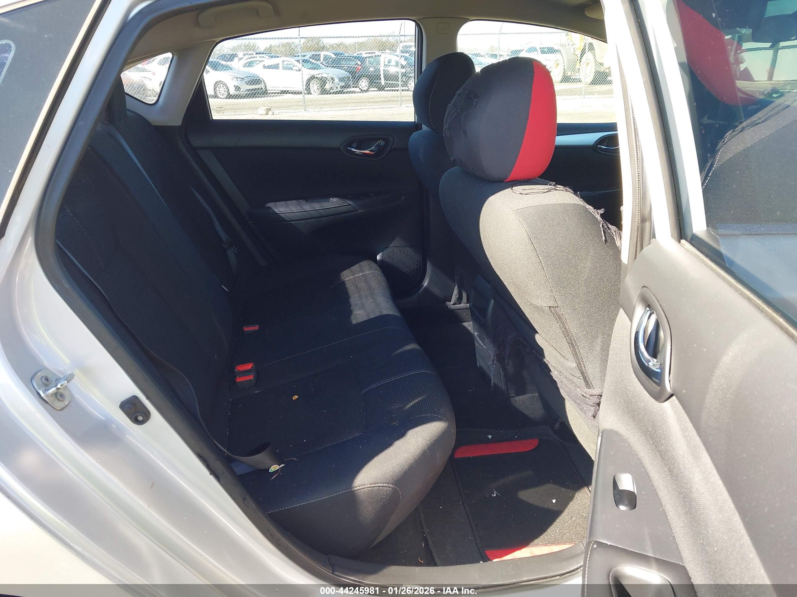 NISSAN SENTRA image 8